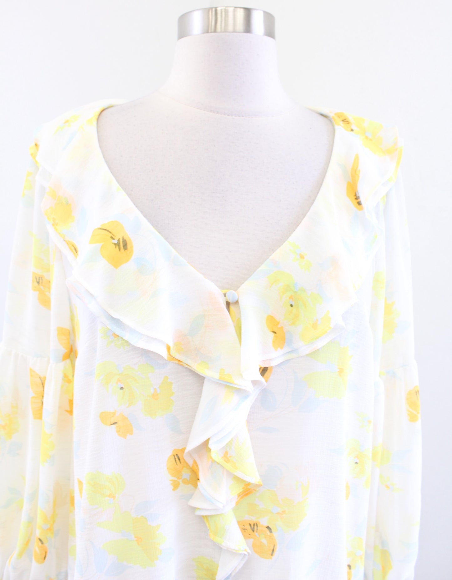Maeve Anthropologie Daffodil Floral Print Ruffle Top Blouse V Neck Size 6 Yellow