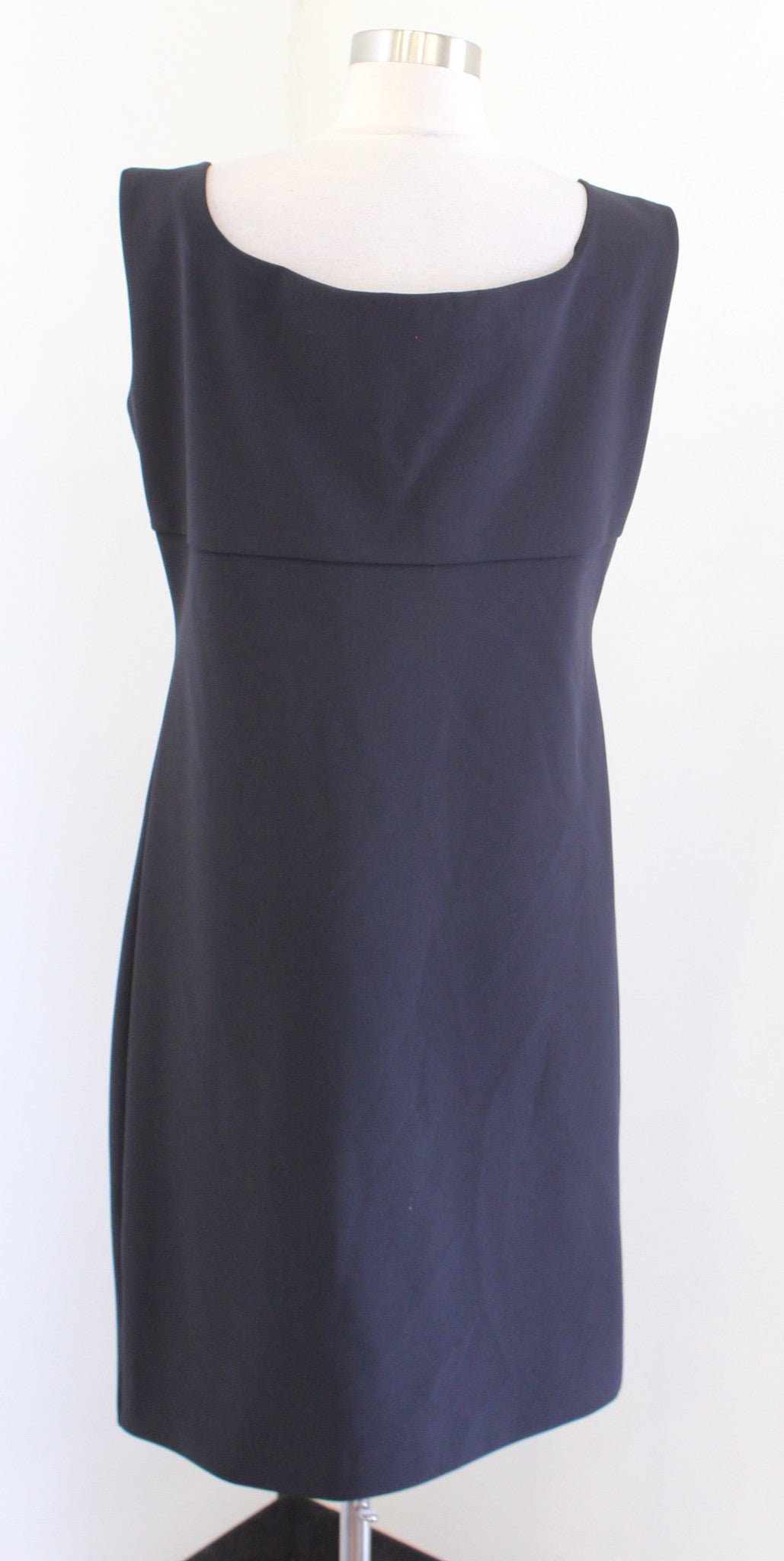 Chiara Boni La Petite Robe Solid Black Sweetheart Neckline Sheath Dress Size 52