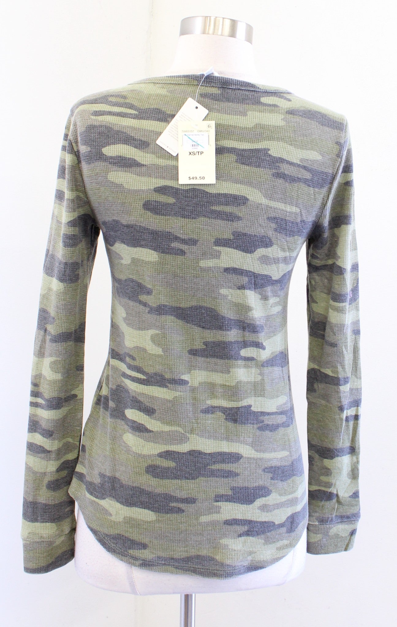 NWT Lucky Brand Green V Neck Camo Camouflage Waffle Knit Henley Top Blouse Sz XS Long Sleeve