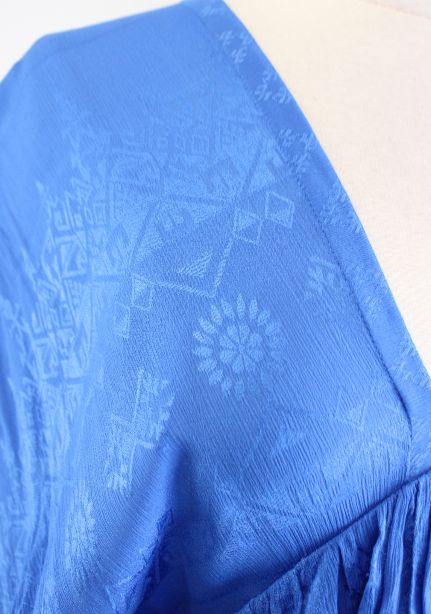 IRO Stacy Blue Geometric Embossed Shirred Waist Ruffle Dress Kimono Sleeve Sz 36