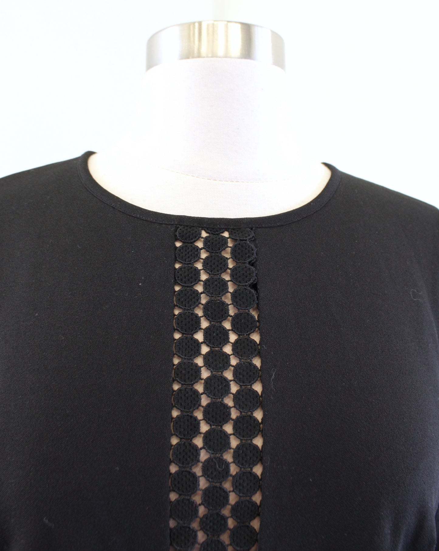 Ivanka Trump Black Nude Eyelet Insert Crochet Bell Sleeve Sheath Dress Size 4