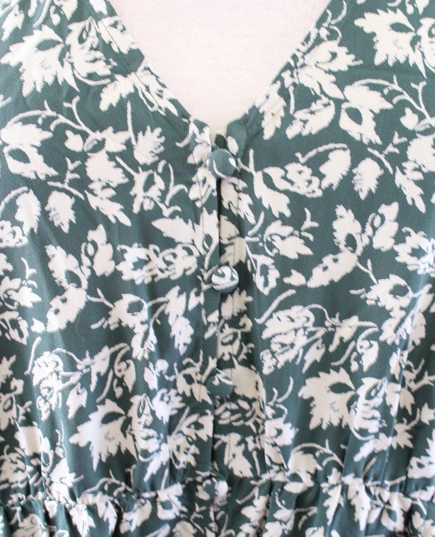 Madewell Green Button Front V Neck Mini Dress in Forest Leaves Floral Sz S Shift