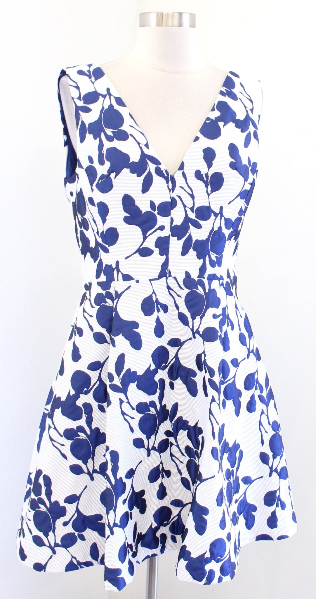 Betsey Johnson Blue White Textured Floral Print Fit and Flare Dress Size 6