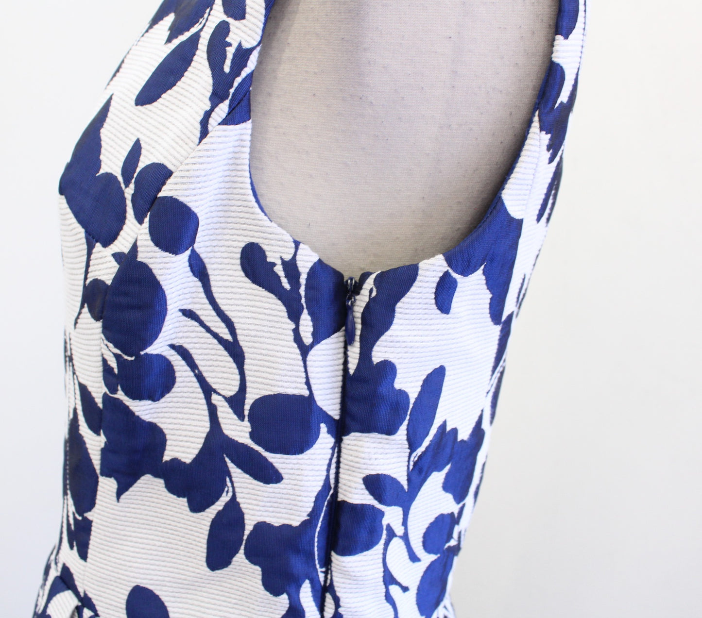 Betsey Johnson Blue White Textured Floral Print Fit and Flare Dress Size 6