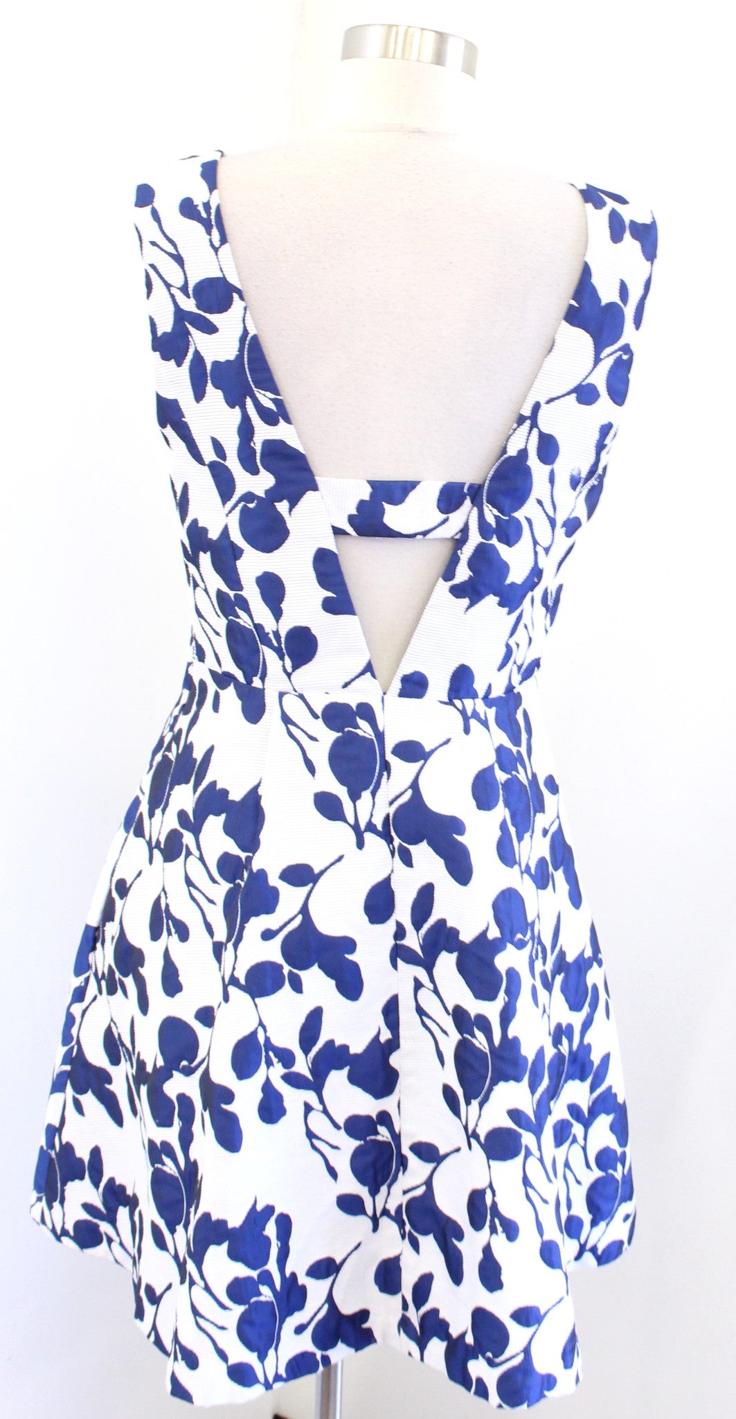 Betsey Johnson Blue White Textured Floral Print Fit and Flare Dress Size 6