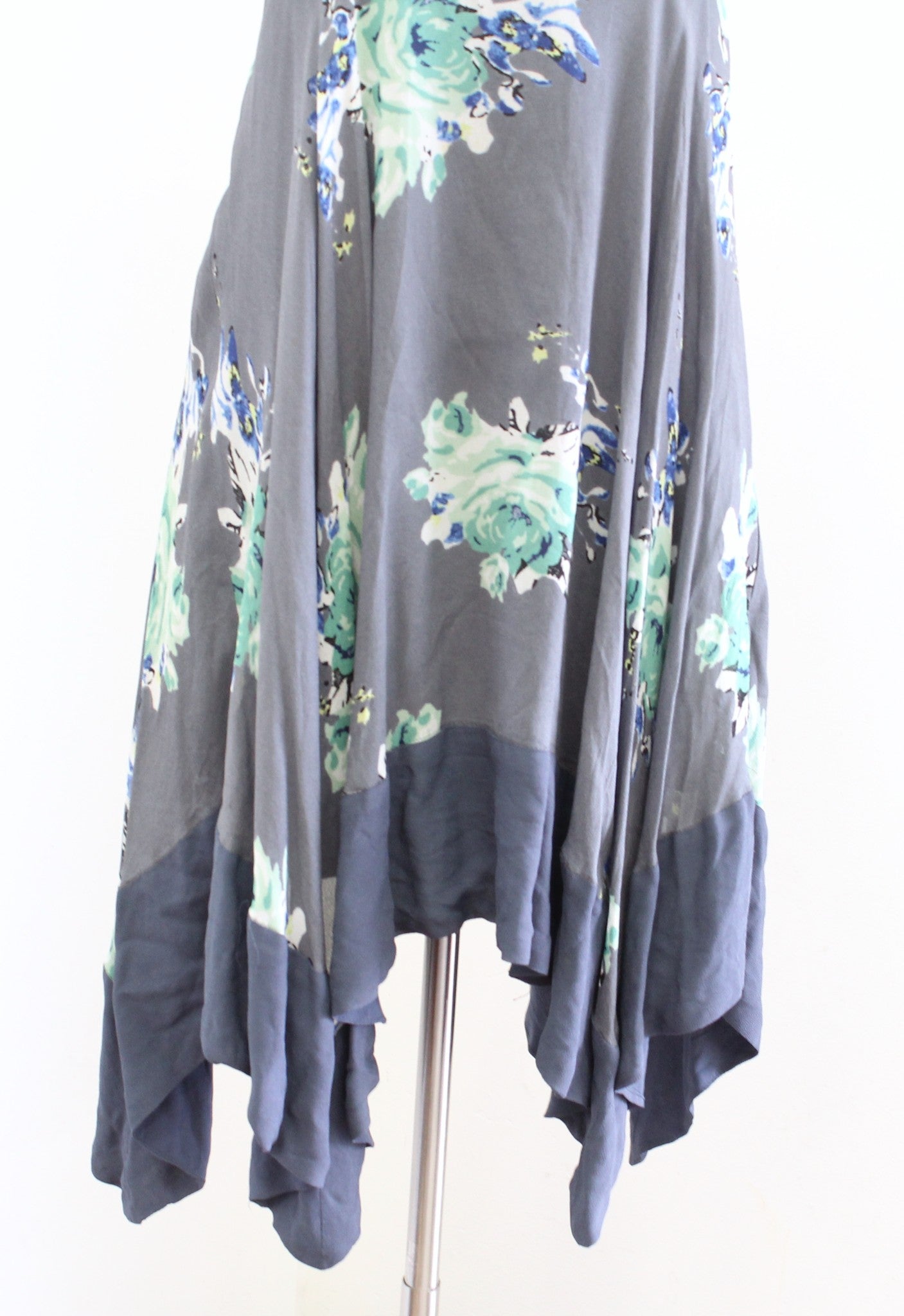 Free People Faded Bloom Gray Floral Asymmetric Handkerchief Hem Slip Dress Sz XS