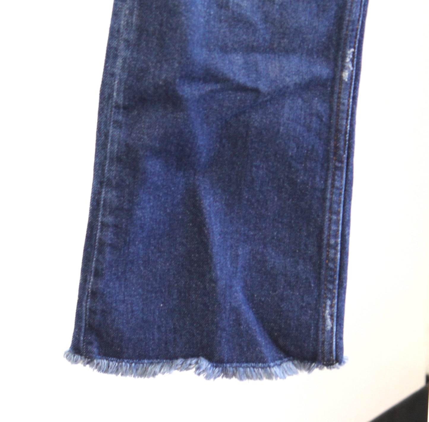 NWT Zara the Bootcut Cropped Floral Embroidered Jeans Size 2 Mid Rise Slim Fit