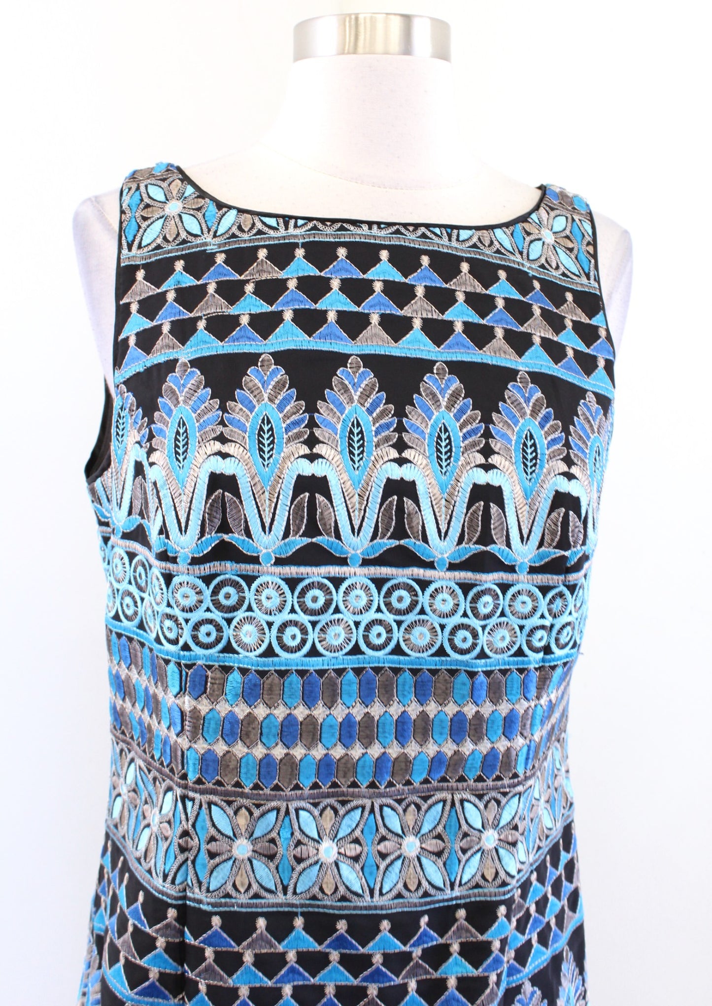 White House Black Market Black Blue Ornate Embroidered Sheath Dress Geometric 8