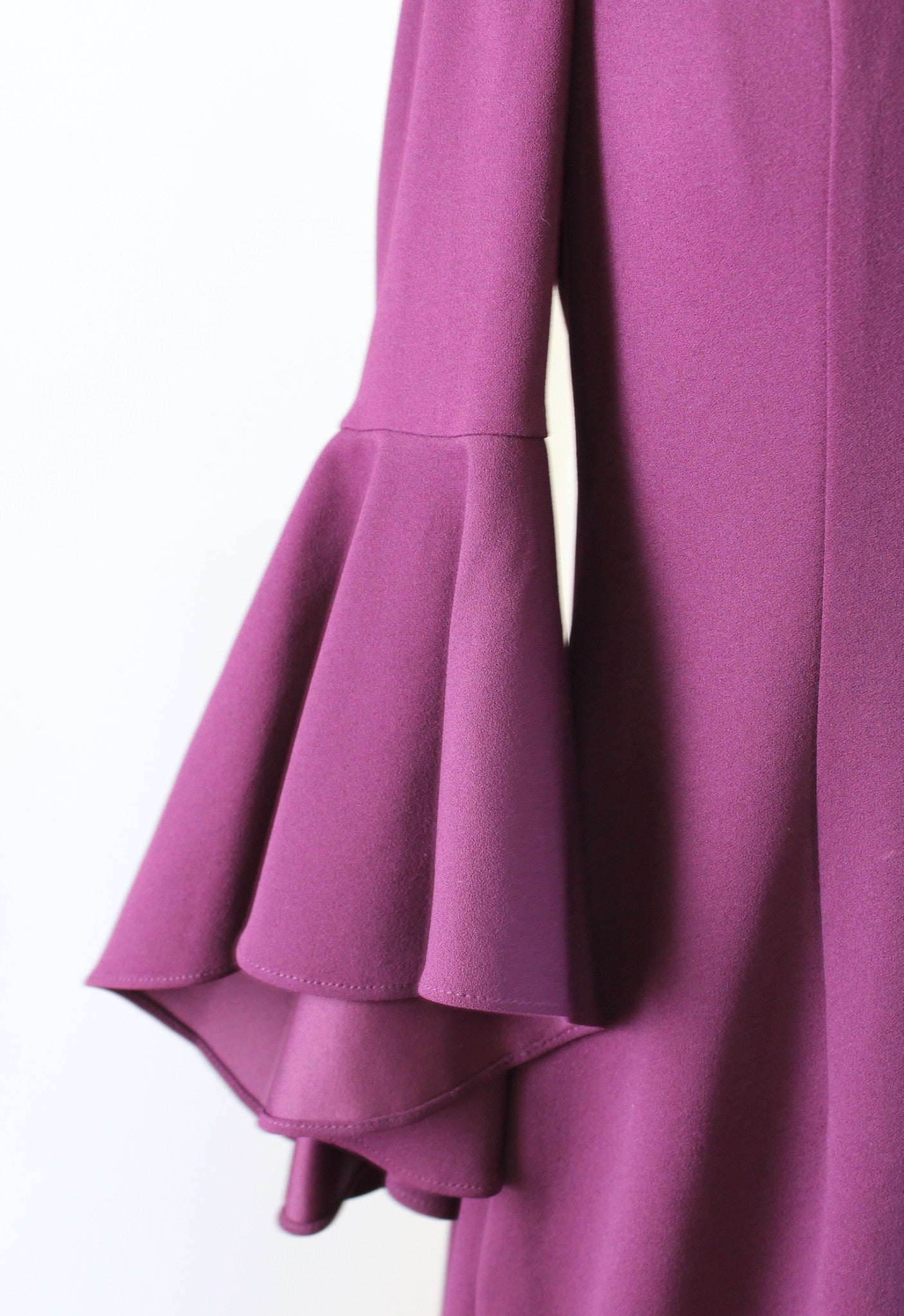 Calvin Klein Plum Off the Shoulder Bell Sleeve Sheath Dress Size 6 Cocktail