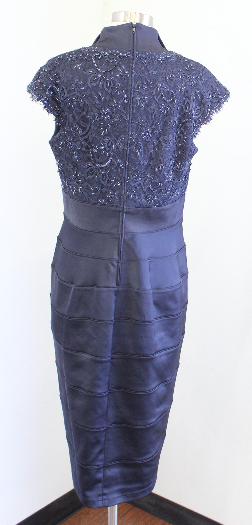 Tadashi Shoji Navy Blue Stand Collar Satiny Lace Contrast Sheath Dress Size 12