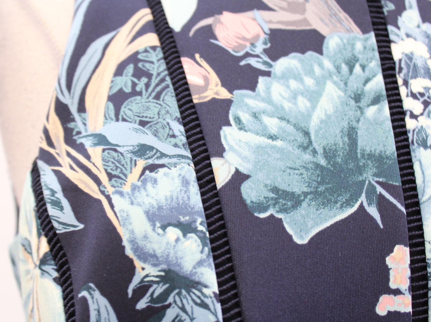 White House Black Market Navy Blue Floral Pleated Fit and Flare Dress Size 0
