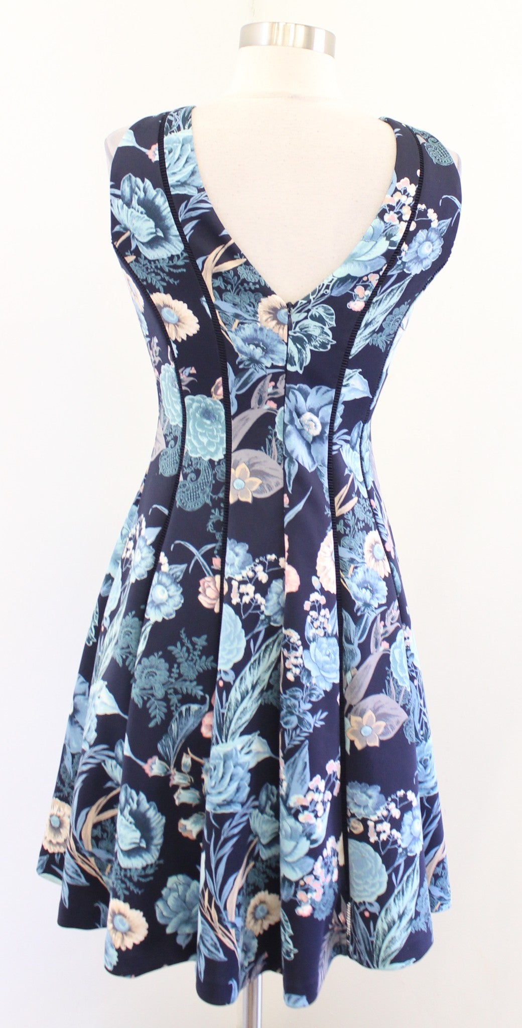 White House Black Market Navy Blue Floral Pleated Fit and Flare Dress Size 0