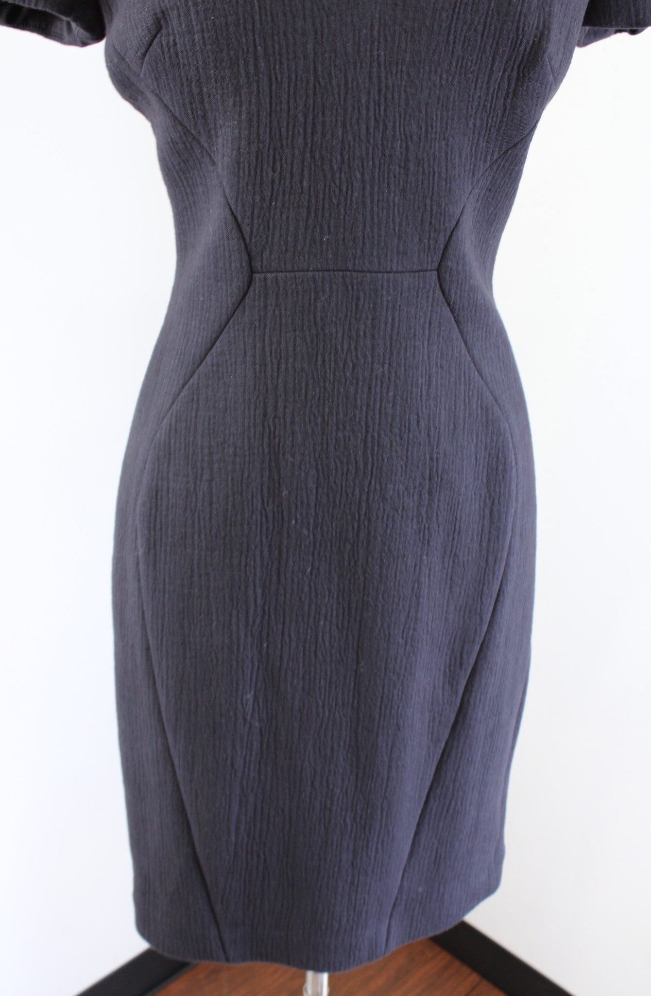 L'agence Dark Gray Blue Textured Knit V Neck Shaped Sheath Dress Size 6
