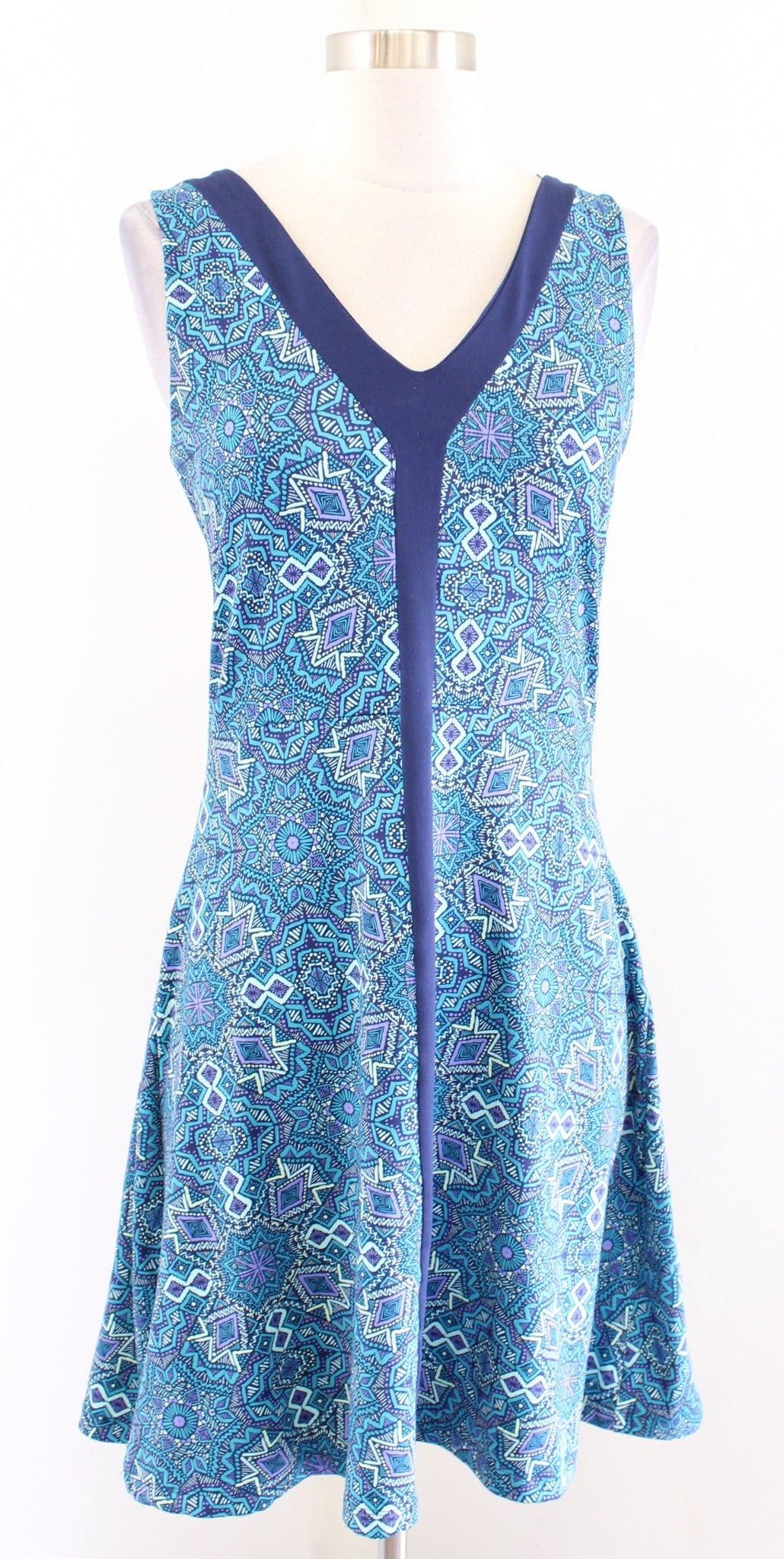Title Nine Hillary Blue Geometric Print Athletic Dress Size S V Neck Sleeveless