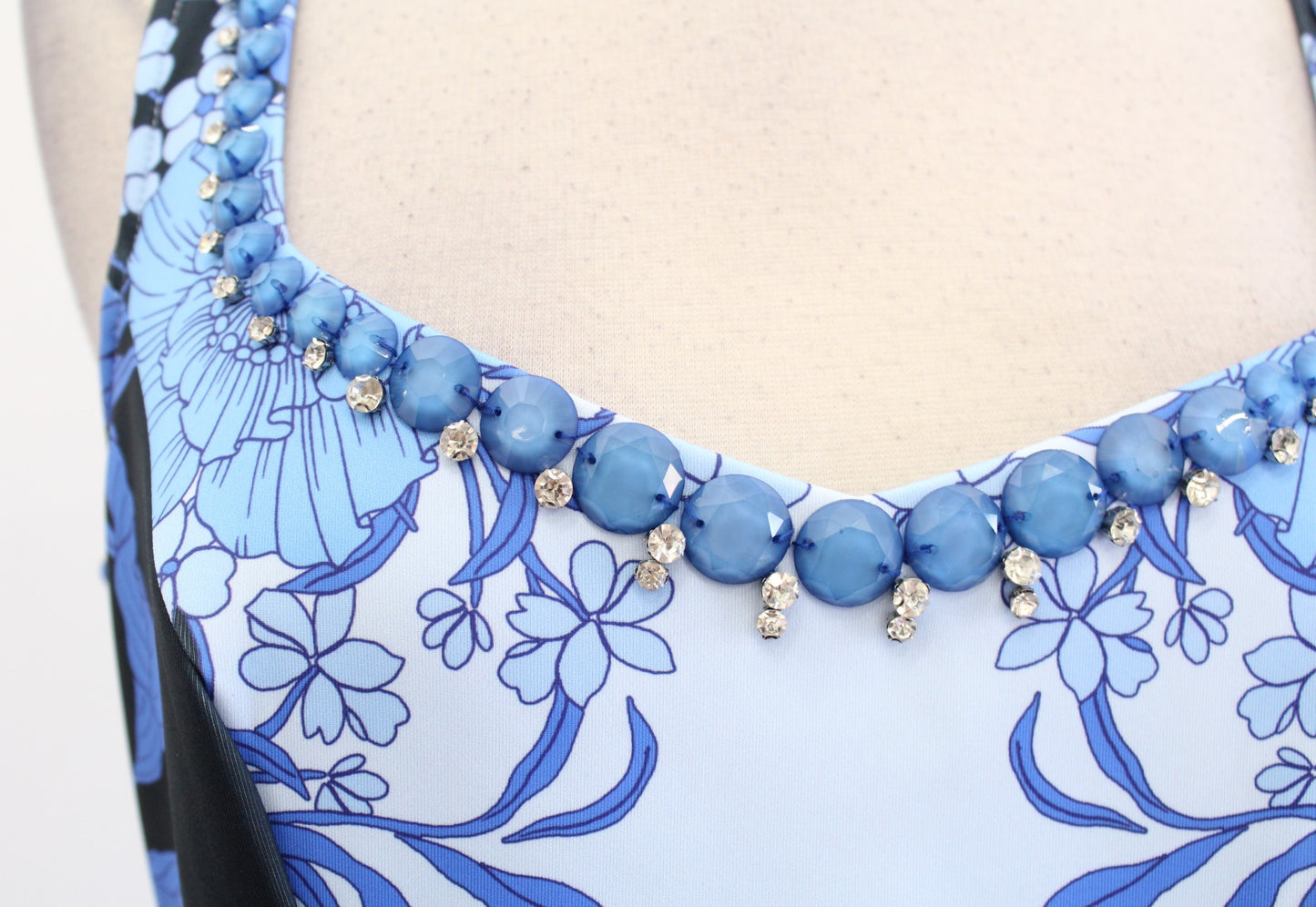 NWT Boston Proper Blue Floral Print Beaded Embellished Scuba Sheath Dress Size 6