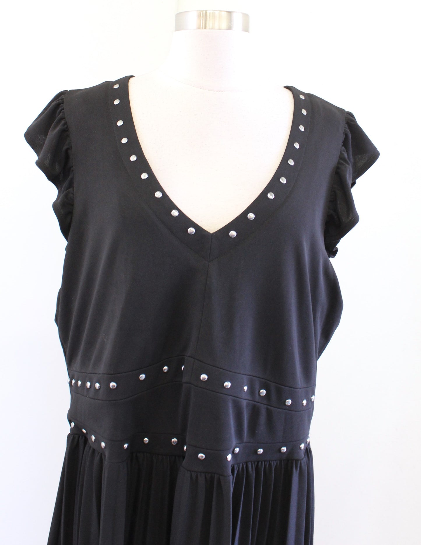 Eloquii Black Silver Studded Embellished Ruffle V Neck Pleated Dress Size 20