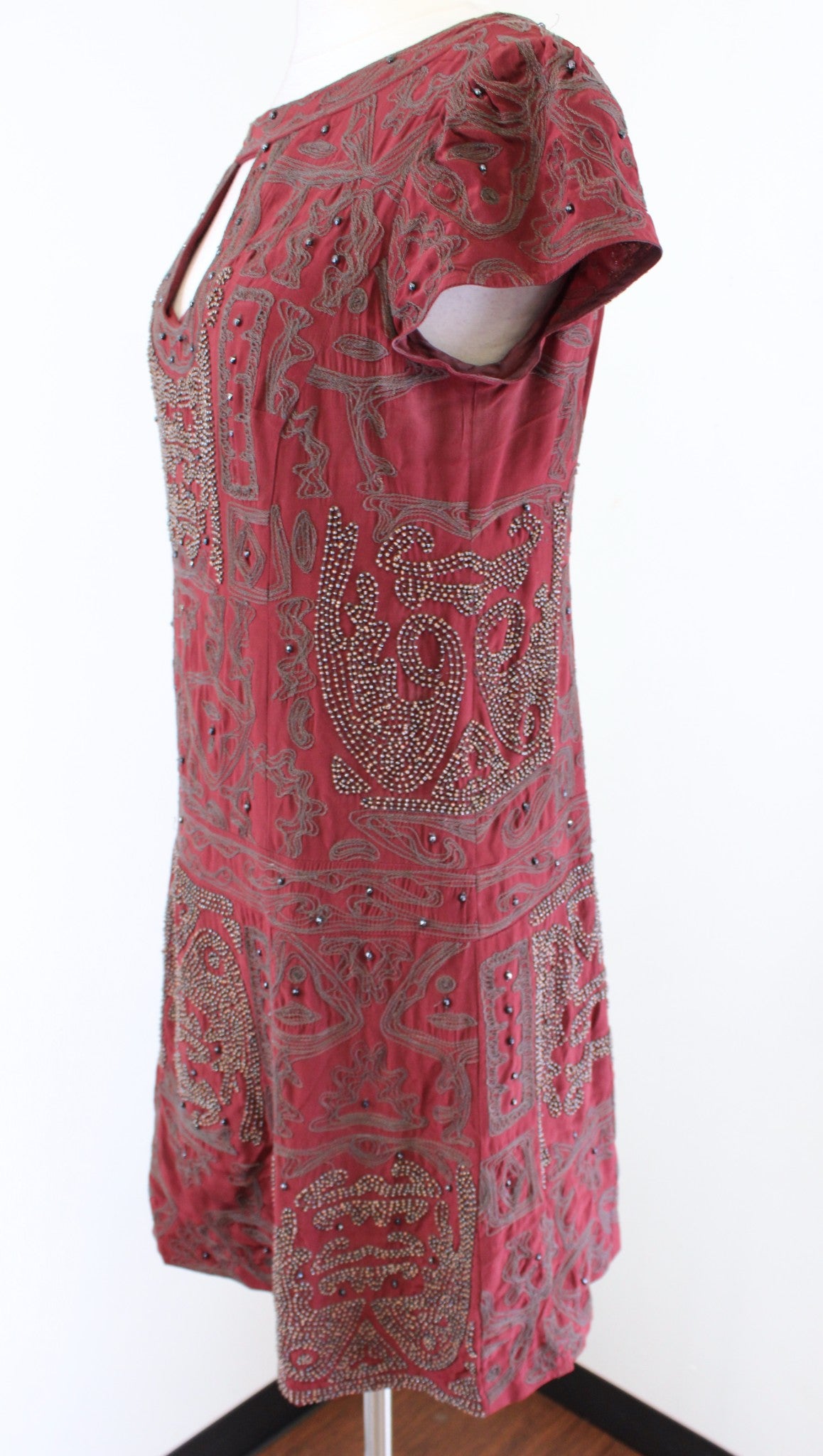 Nanette Lepore Red Embroidered Beaded Embellished Silk Shift Dress Keyhole Sz 6