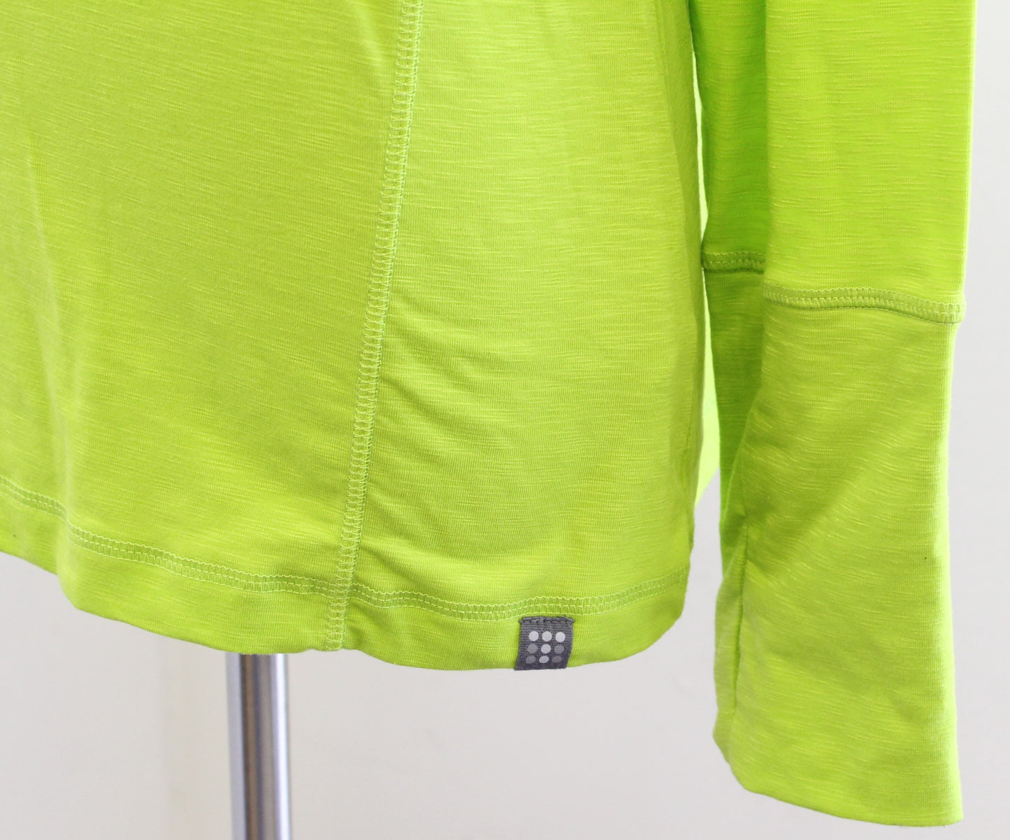 Title Nine Matahari Womens Lime Green V Neck Long Sleeve Top Size L Athletic