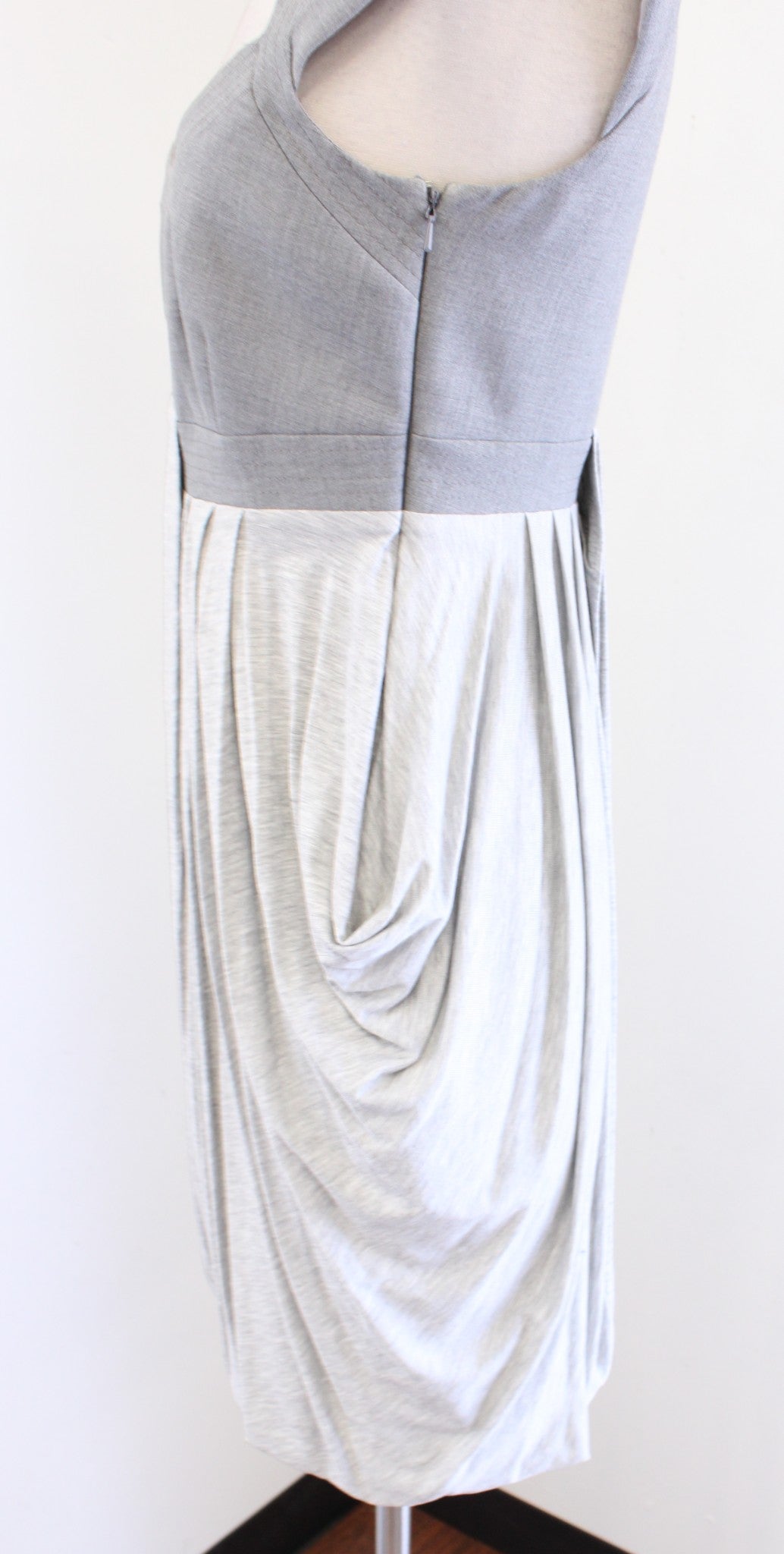 Karen Millen Gray Color Block Knit Contrast Draped Sheath Dress Size 6 V Neck