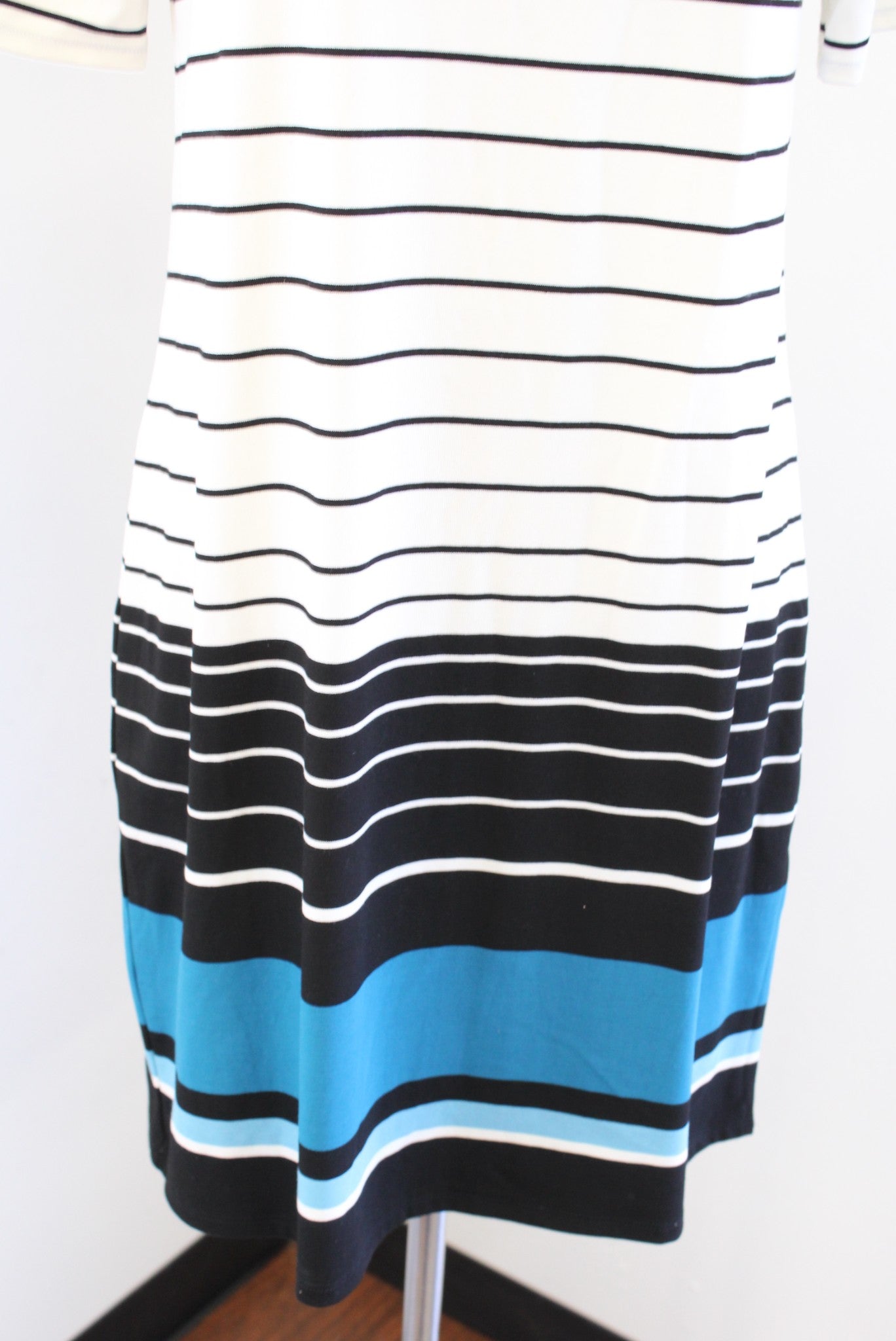 White House Black Market Striped Short Sleeve Knit Tee Shift Dress Size M Ivory