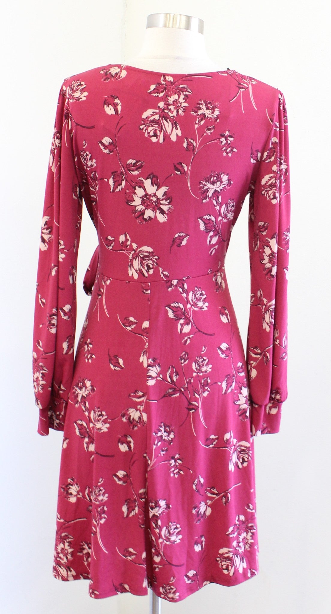 NWT Kaileigh Stitch Fix Light Burgundy Floral Faux Wrap Jersey Dress Size S