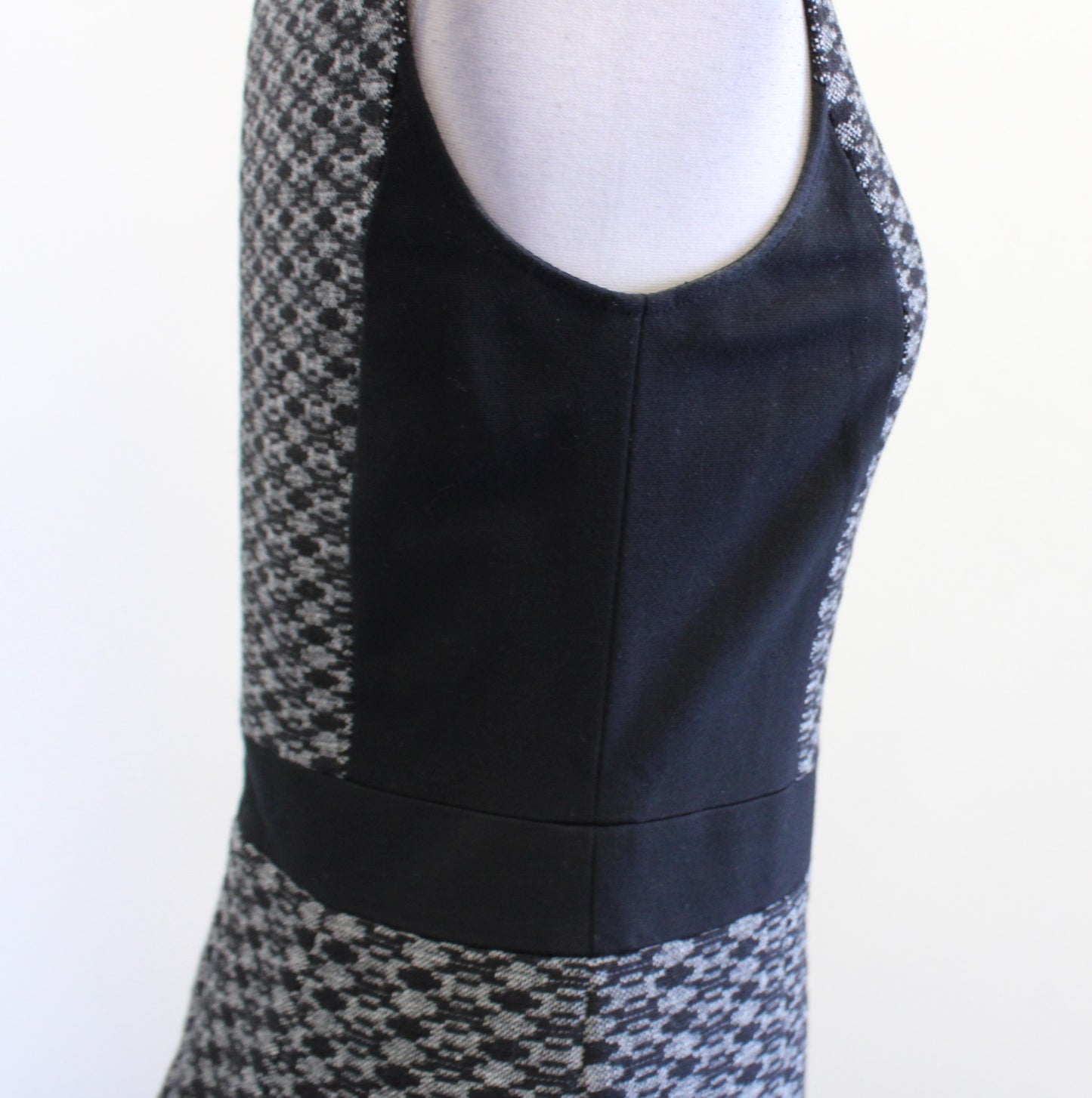 Theory Toli Black White Chevron Knit Wool Blend Sheath Dress Size 4 Sleeveless