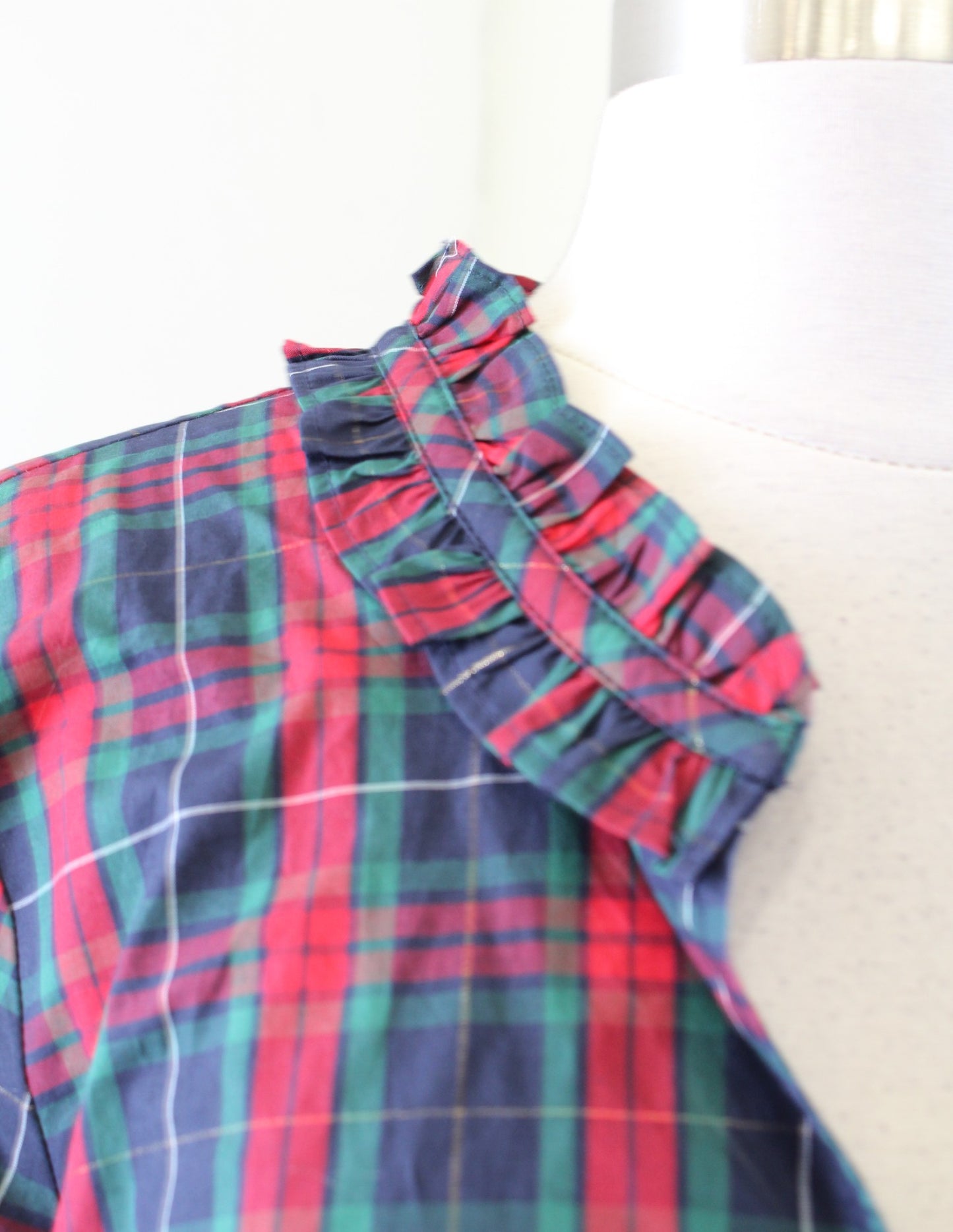 NWT Talbots Ruffle Neck Magic Plaid Tunic Top Blouse Size M Red Green Gold