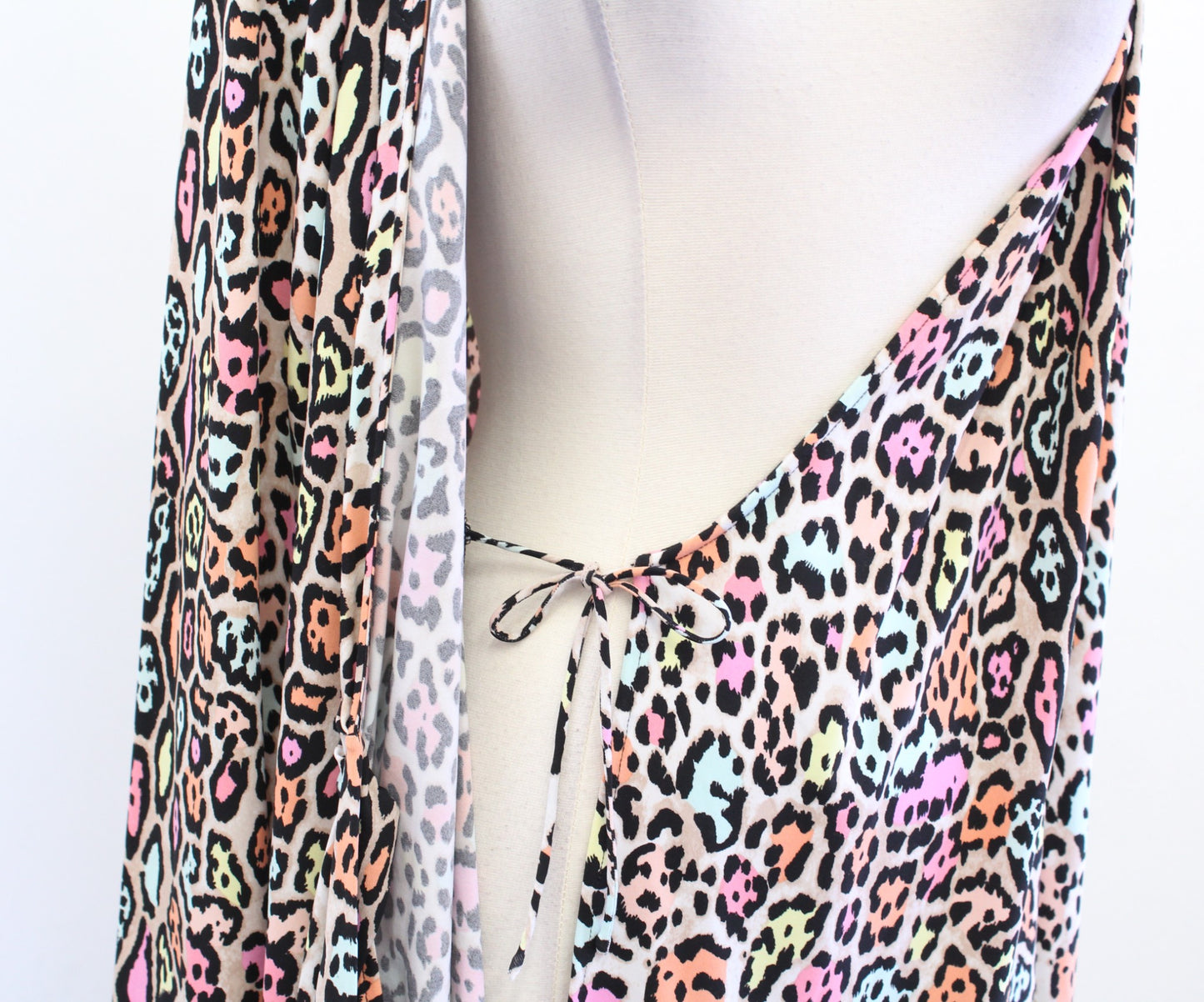 BCBG Max Azria Adele Colorful Leopard Print Long Sleeve Jersey Wrap Dress Size L