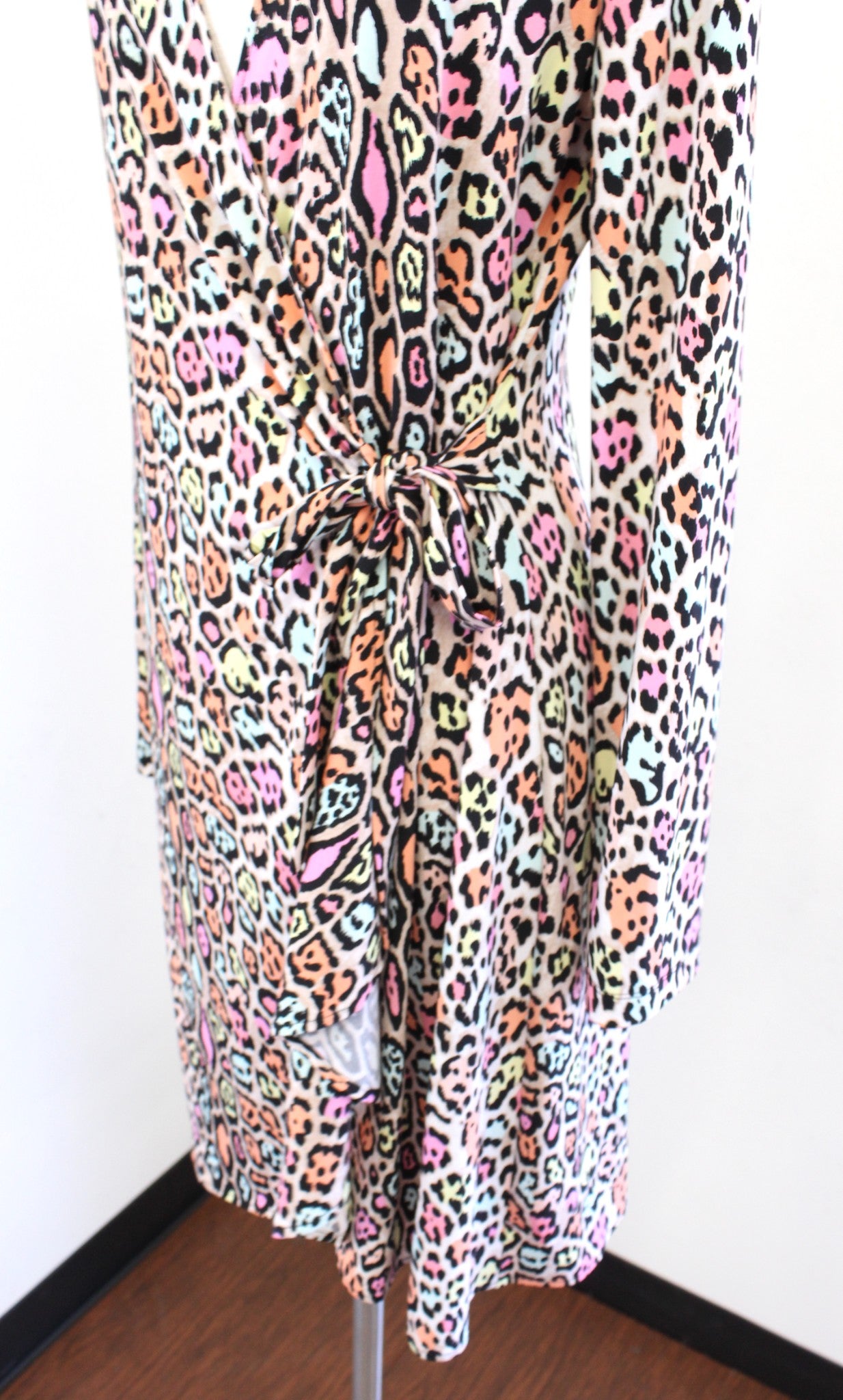 BCBG Max Azria Adele Colorful Leopard Print Long Sleeve Jersey Wrap Dress Size L