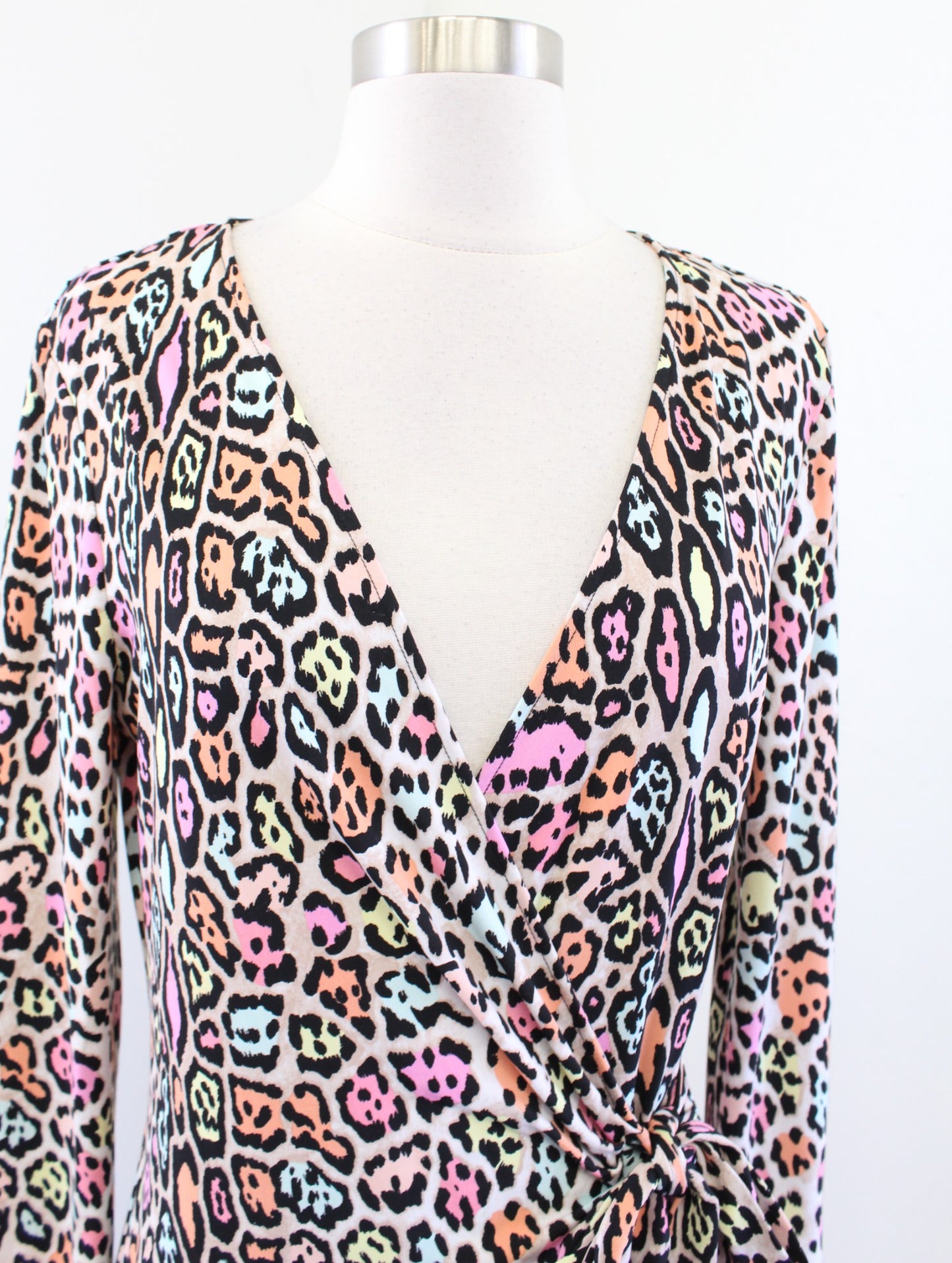 BCBG Max Azria Adele Colorful Leopard Print Long Sleeve Jersey Wrap Dress Size L