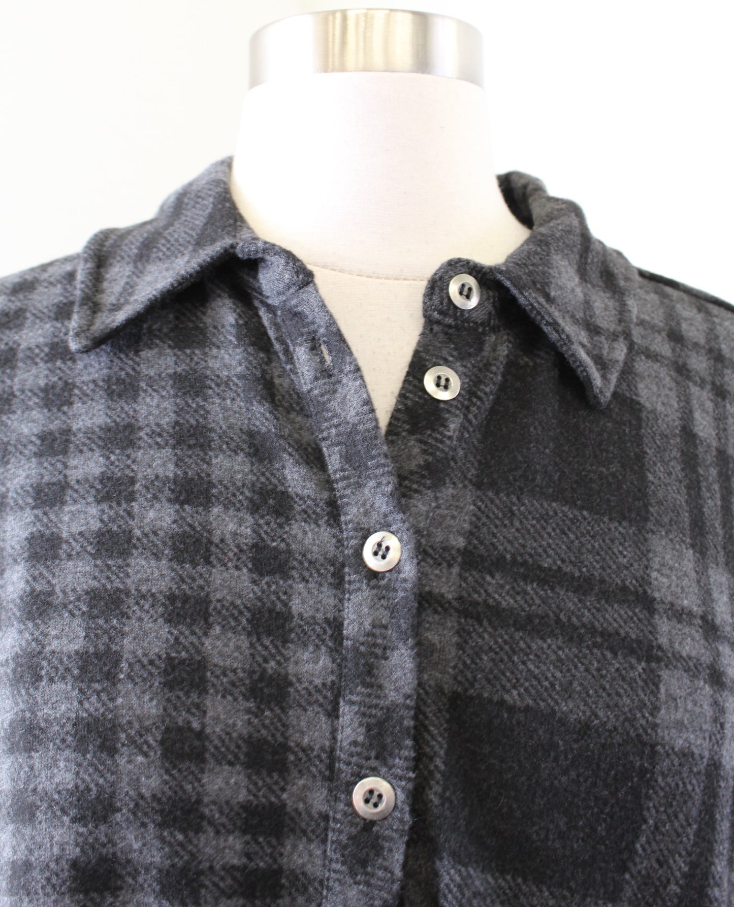 Soft Surroundings Paramour Black Gray Soft Knit Button Front Plaid Tunic Shirt L