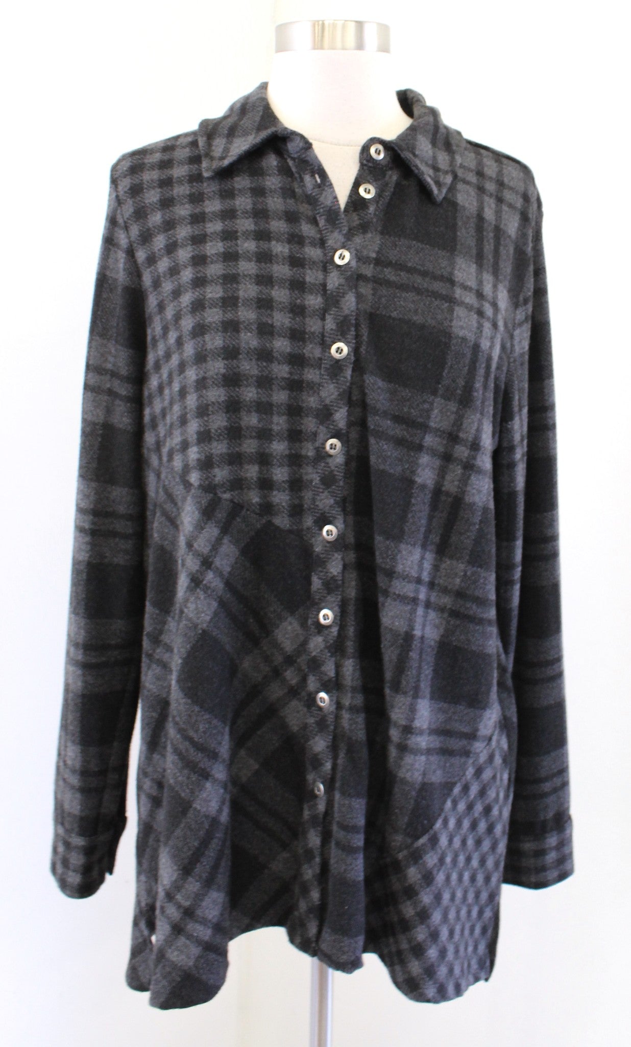 Soft Surroundings Paramour Black Gray Soft Knit Button Front Plaid Tunic Shirt L