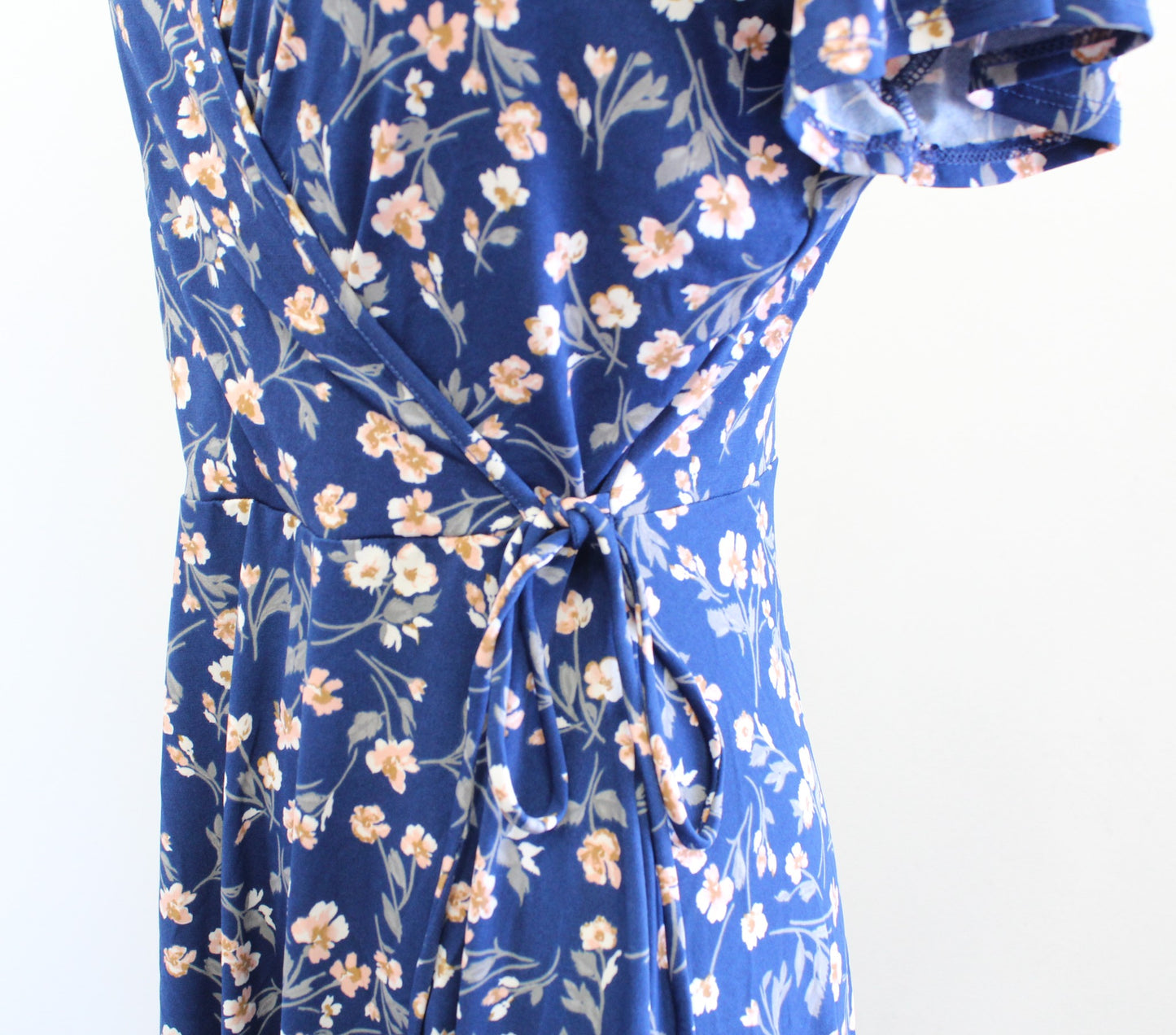 NWT Kaileigh Stitch Fix Blue Floral Jersey Knit Faux Wrap Dress Size S V Neck