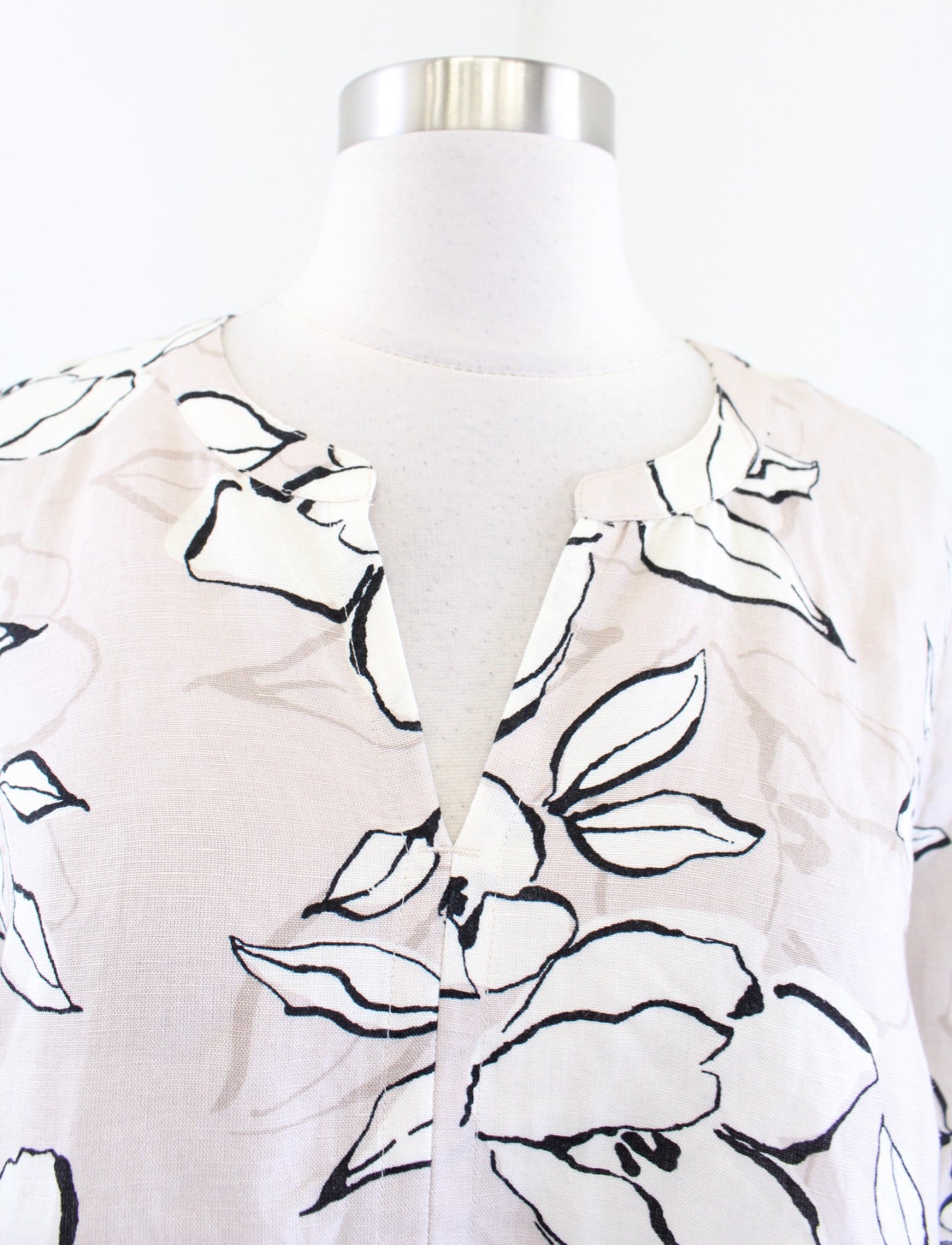 NWT J Jill Womens Taupe Cream Floral Print Linen Blend Tunic Top Blouse Size XS