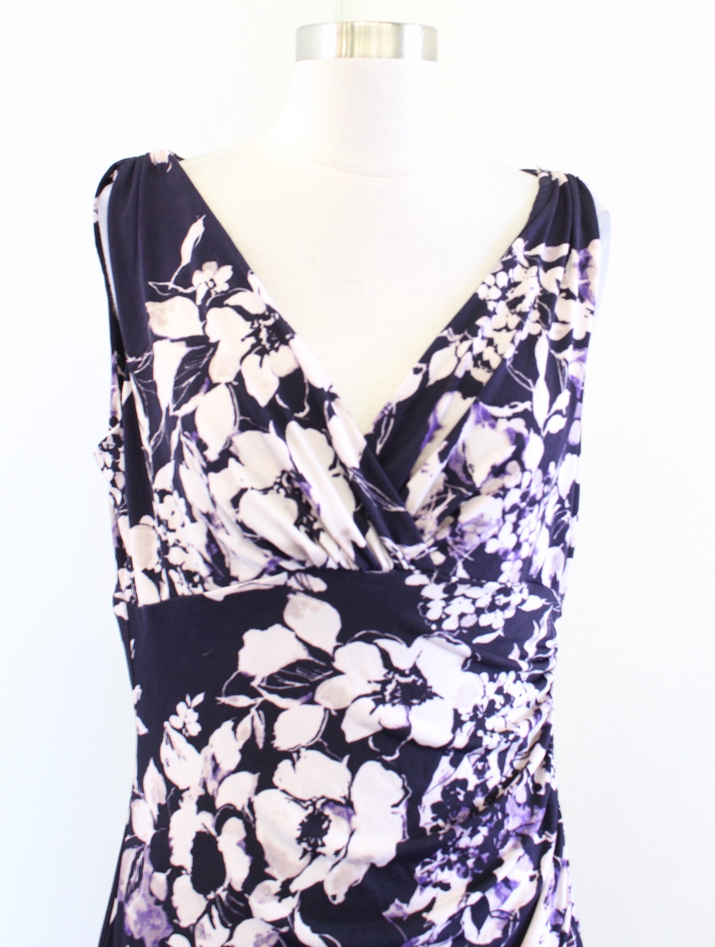 Lauren Ralph Lauren Purple Floral Sleeveless Ruched Wiggle Sheath Dress Size 12