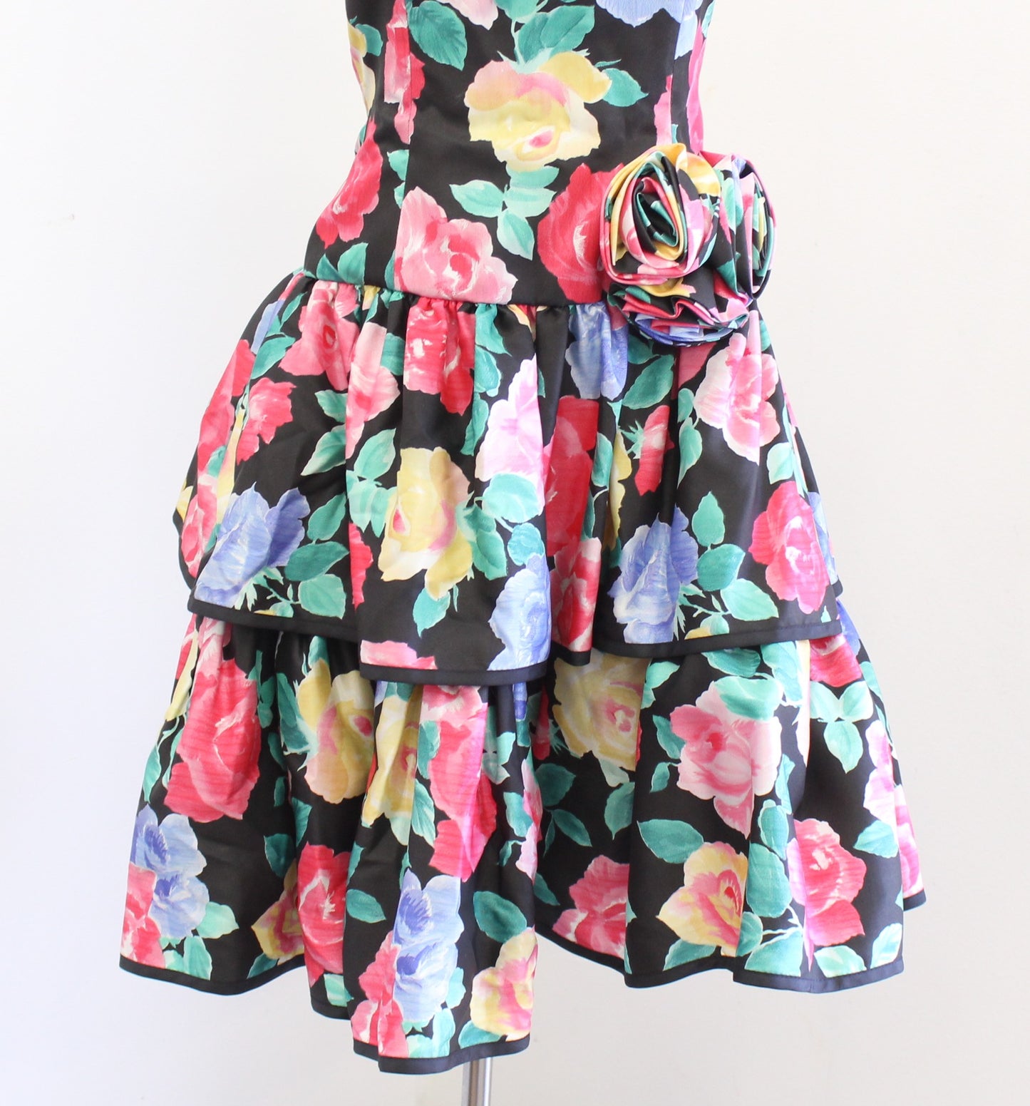 Vtg 80s Black Colorful Floral Strapless Fit and Flare Ruffle Party Prom Dress S
