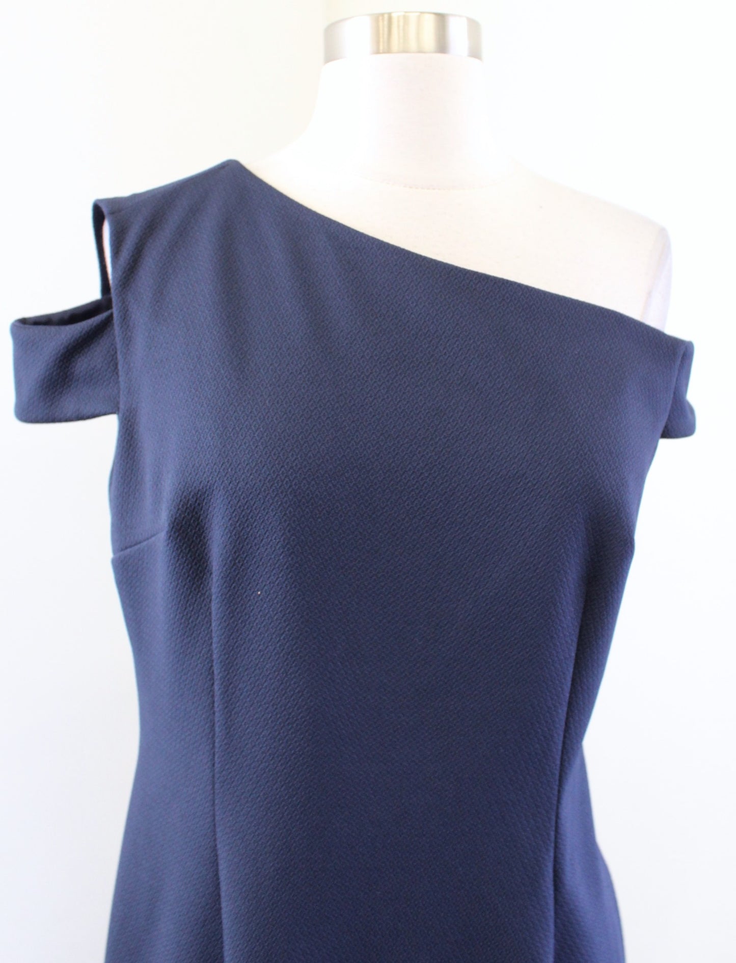 Trina Turk Enchantment Navy Blue Textured One Shoulder Sheath Dress Asymmetric 6