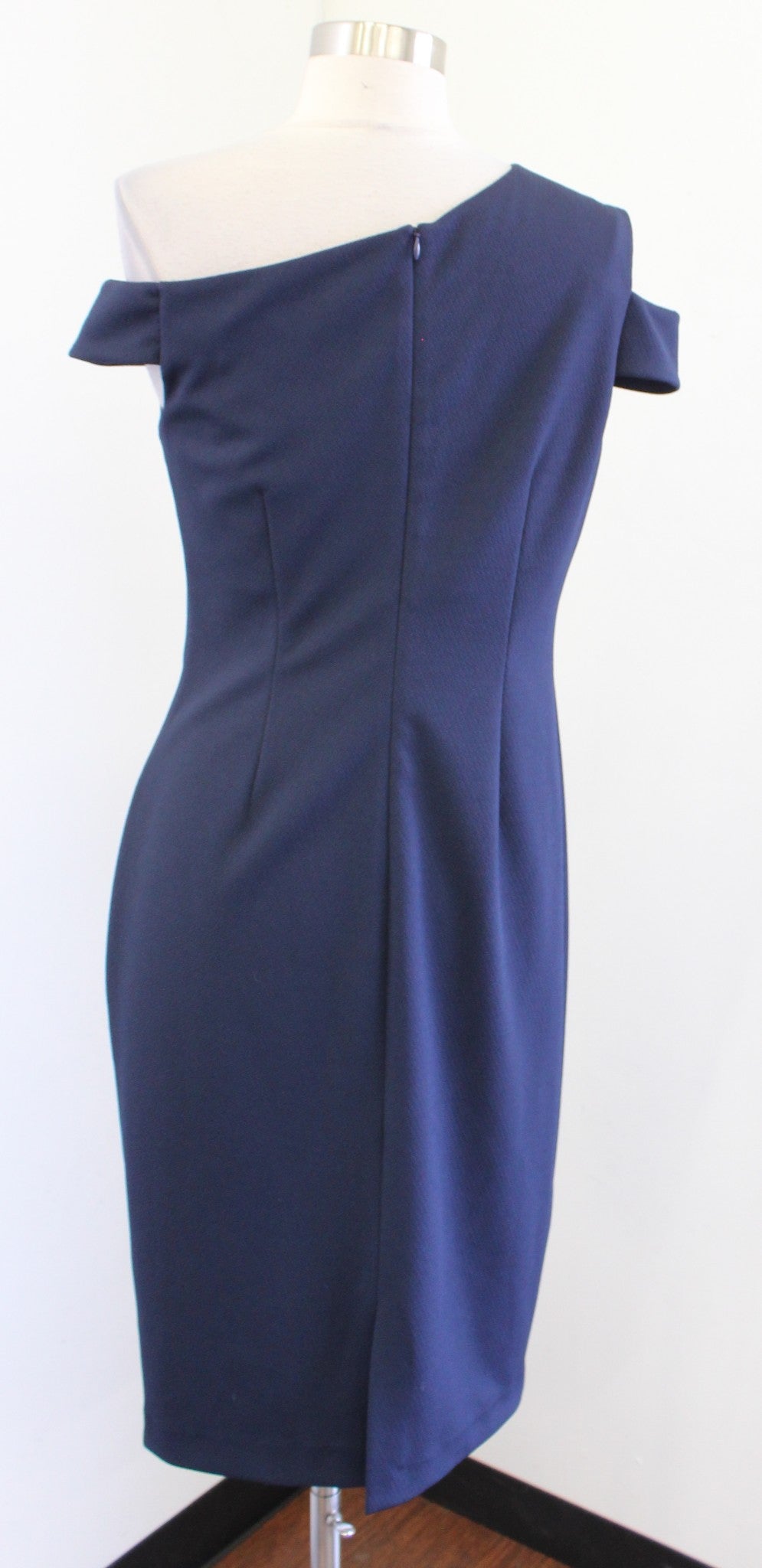 Trina Turk Enchantment Navy Blue Textured One Shoulder Sheath Dress Asymmetric 6