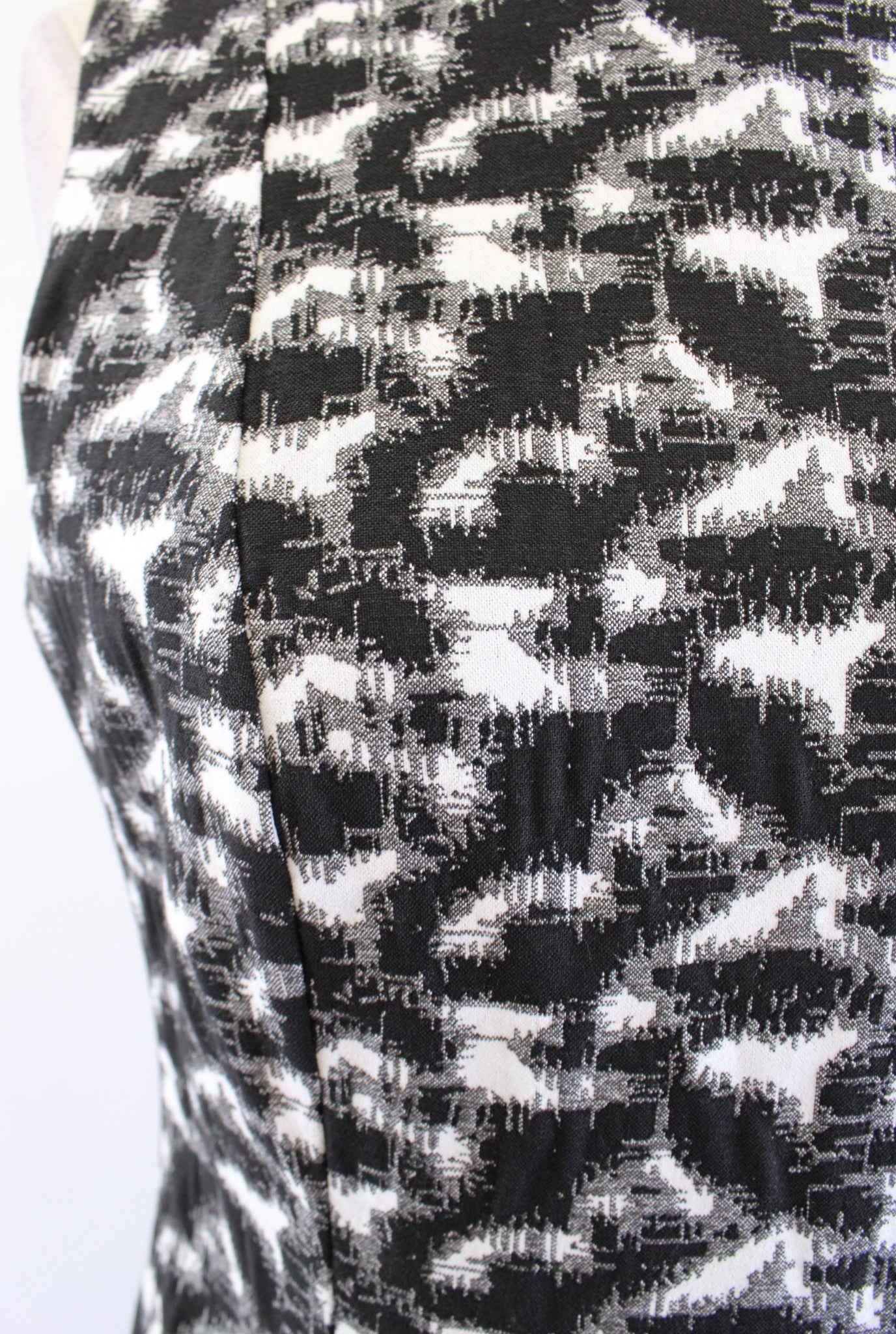 Calvin Klein Black White Gray Printed Sheath Dress Size 8 Career Abstract