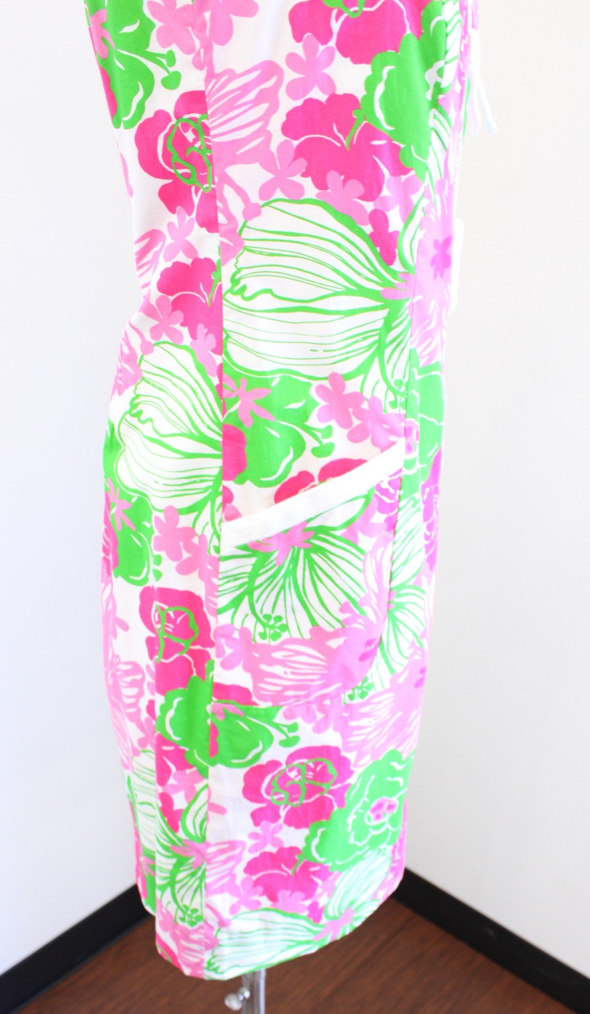 Lilly Pulitzer Pink Green White Bold Floral Print Bow Trim Shift Dress Size 2