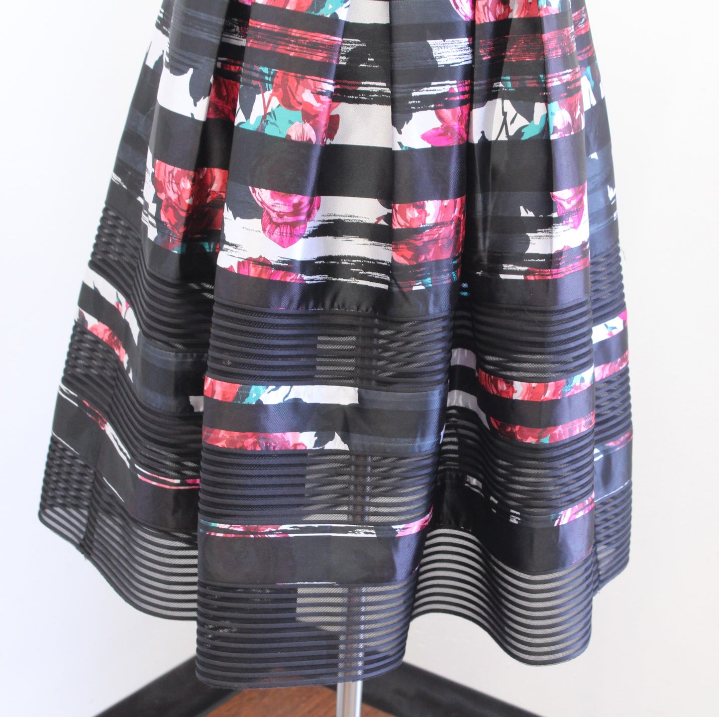 Carmen Marc Valvo Black Floral Striped Fit and Flare Off Shoulder Dress Party 4