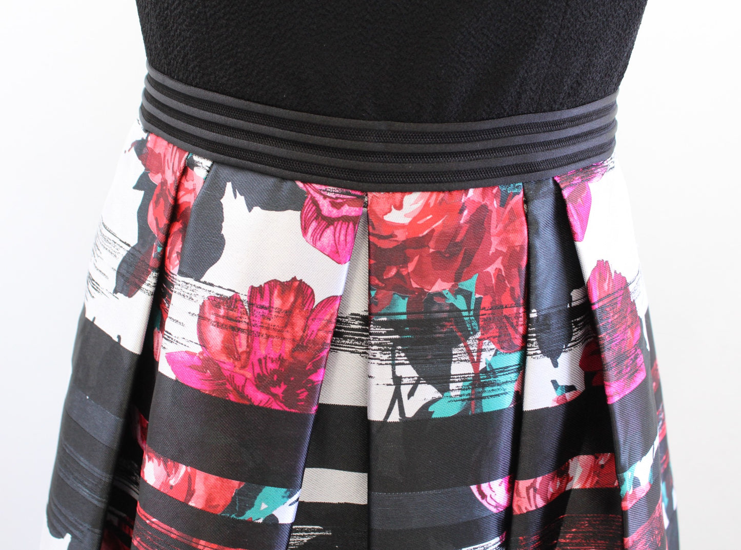 Carmen Marc Valvo Black Floral Striped Fit and Flare Off Shoulder Dress Party 4