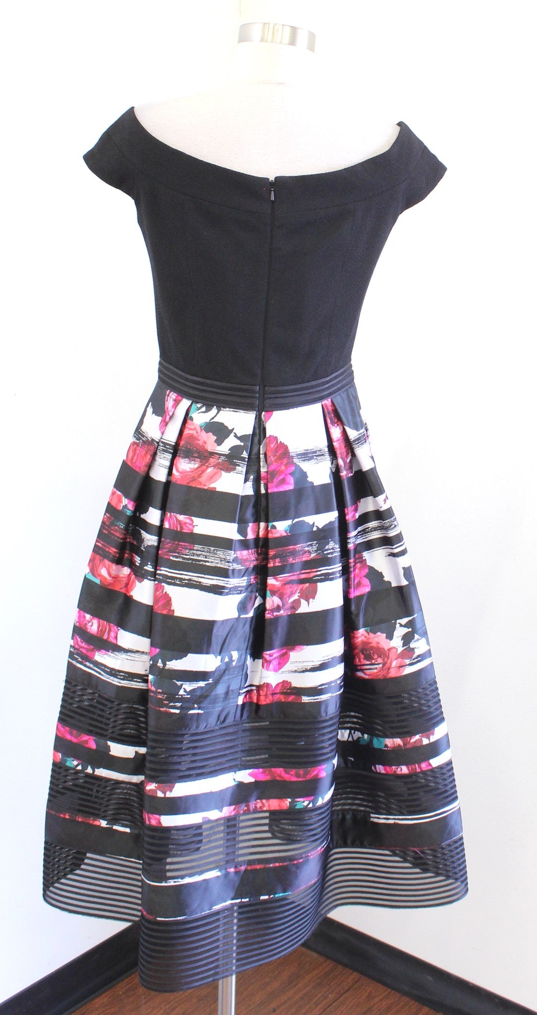 Carmen Marc Valvo Black Floral Striped Fit and Flare Off Shoulder Dress Party 4