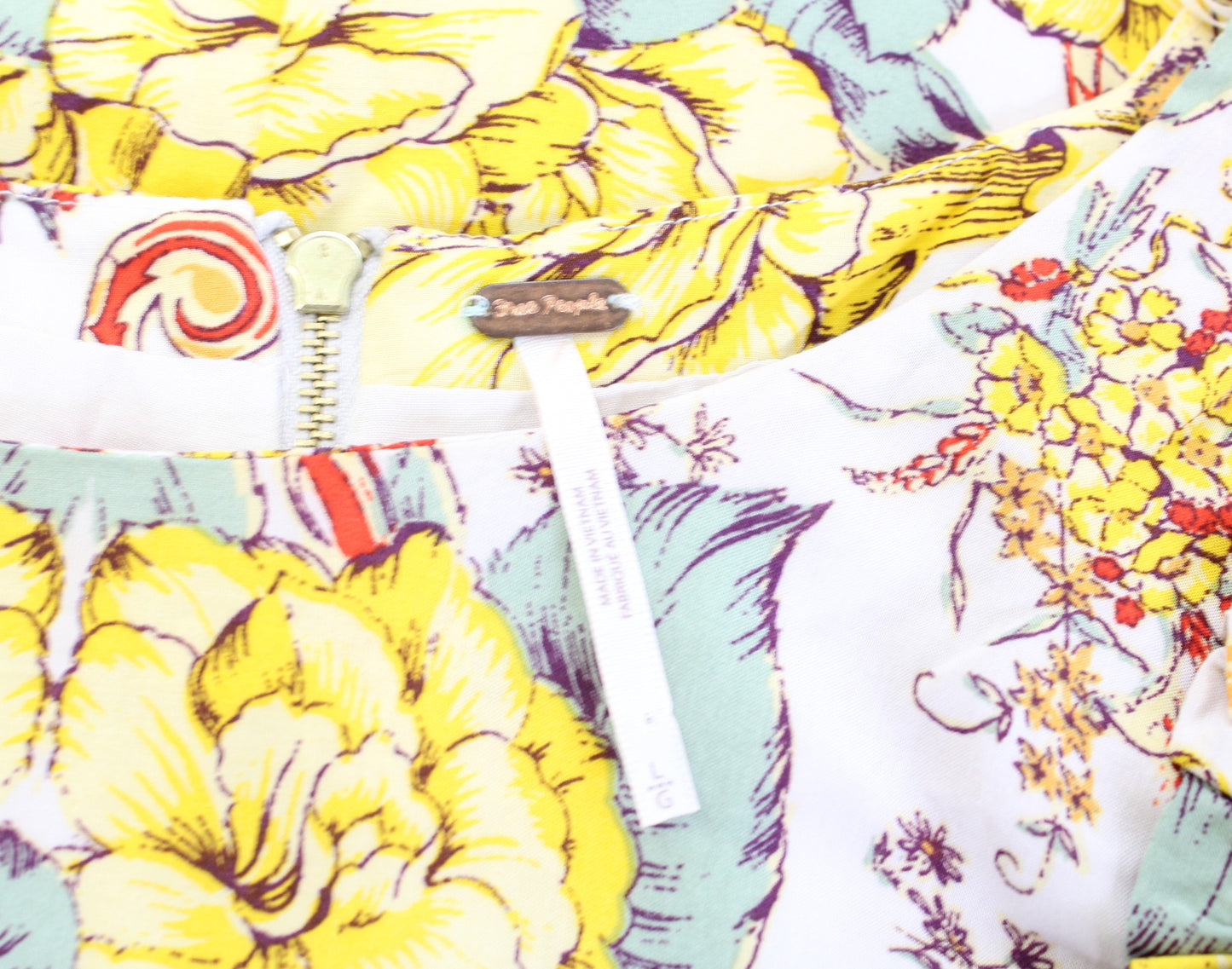 Free People Yara Ruffle Sleeve Floral Shift Dress Size L Tea Combo Yellow Mini