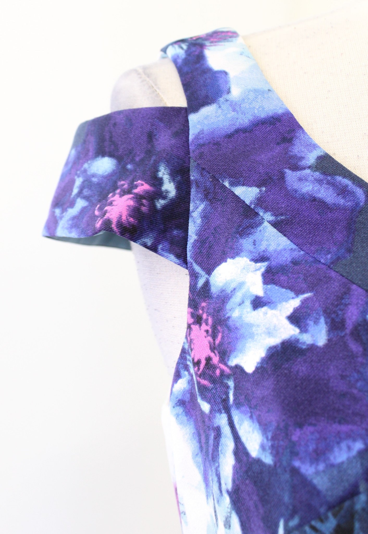 Adrianna Papell Blue Floral Print Cutout Cold Shoulder Sheath Dress 4 Cocktail