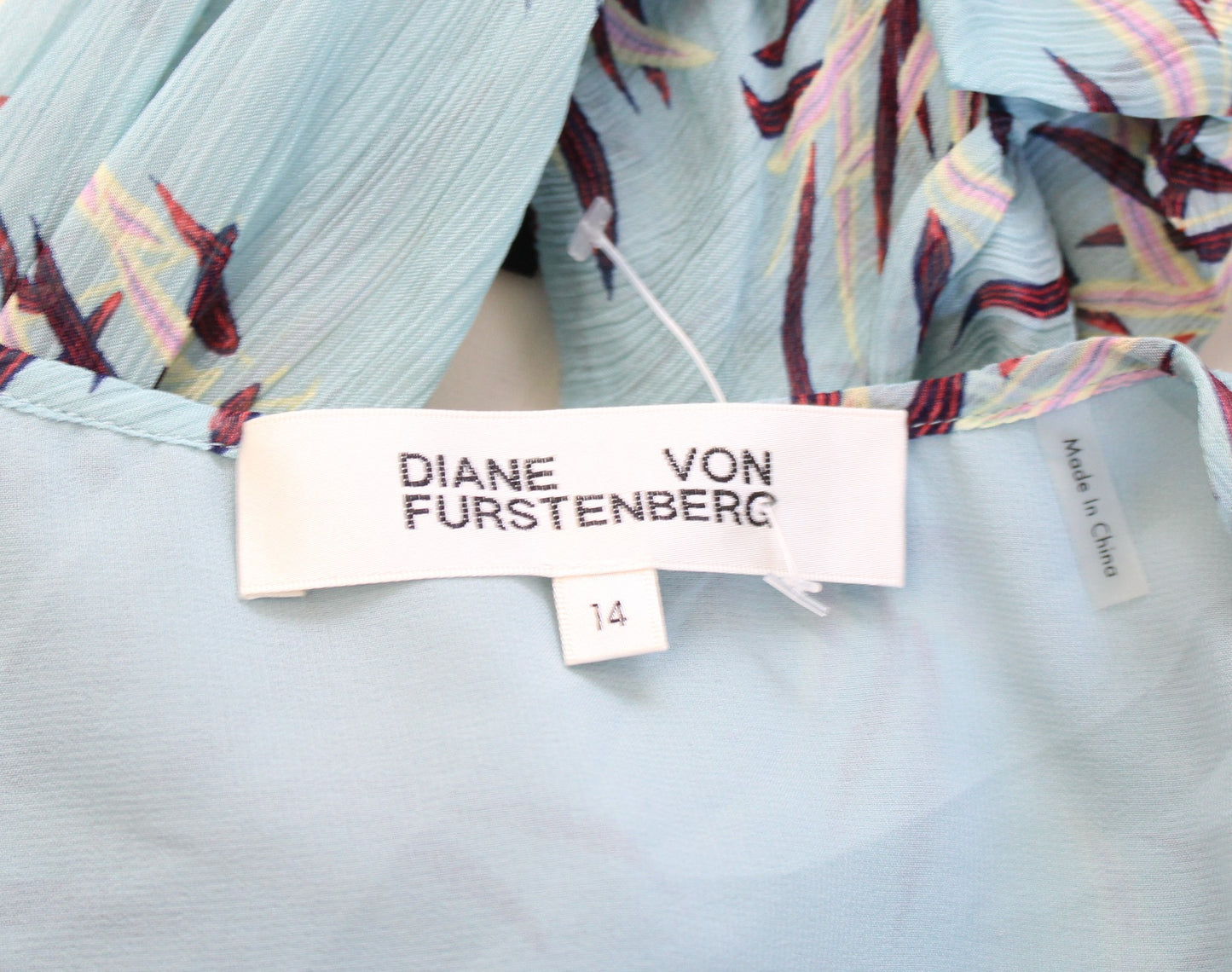 Diane Von Furstenberg Blue Floral Bell Sleeve Cropped Wrap Top Blouse Size 14