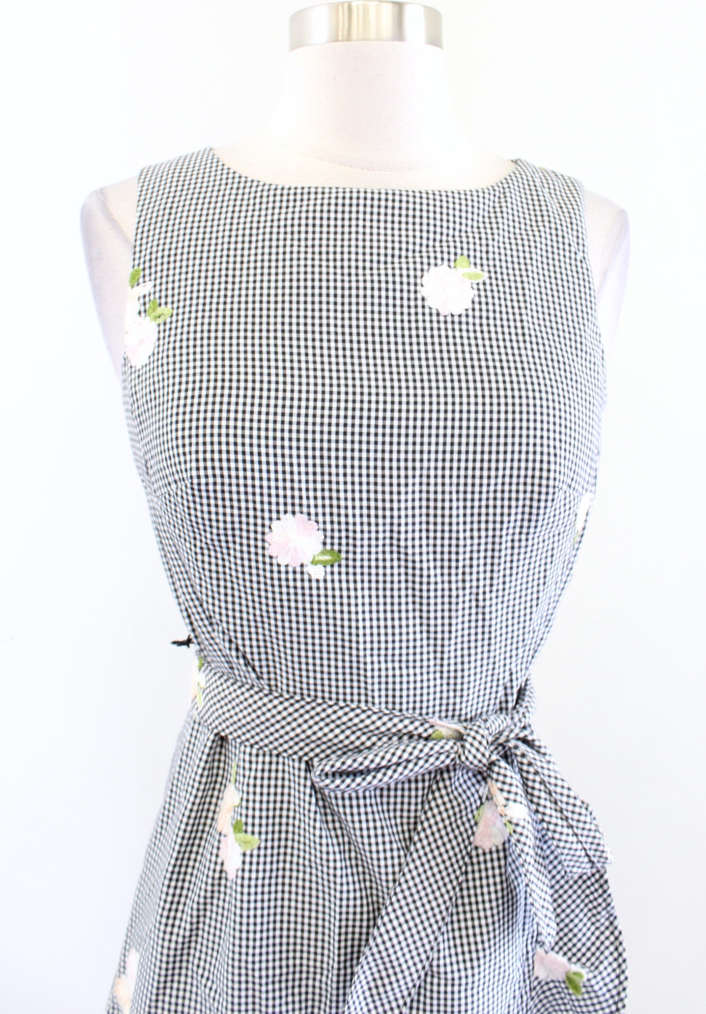 Calvin Klein Gingham Plaid Floral Embroidered Ruffle Hem Sheath Dress Size 2