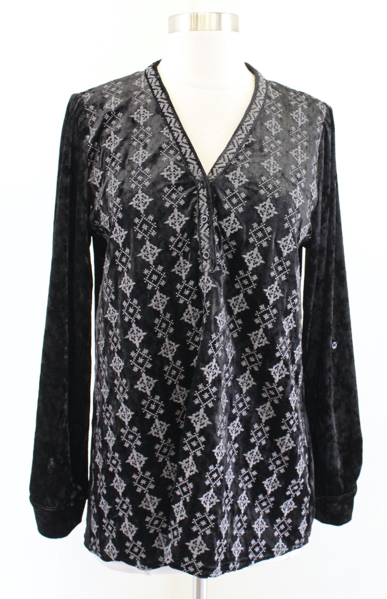 Andree by Unit Black Crushed Velvet Embroidered Popover Blouse Top Size M V Neck