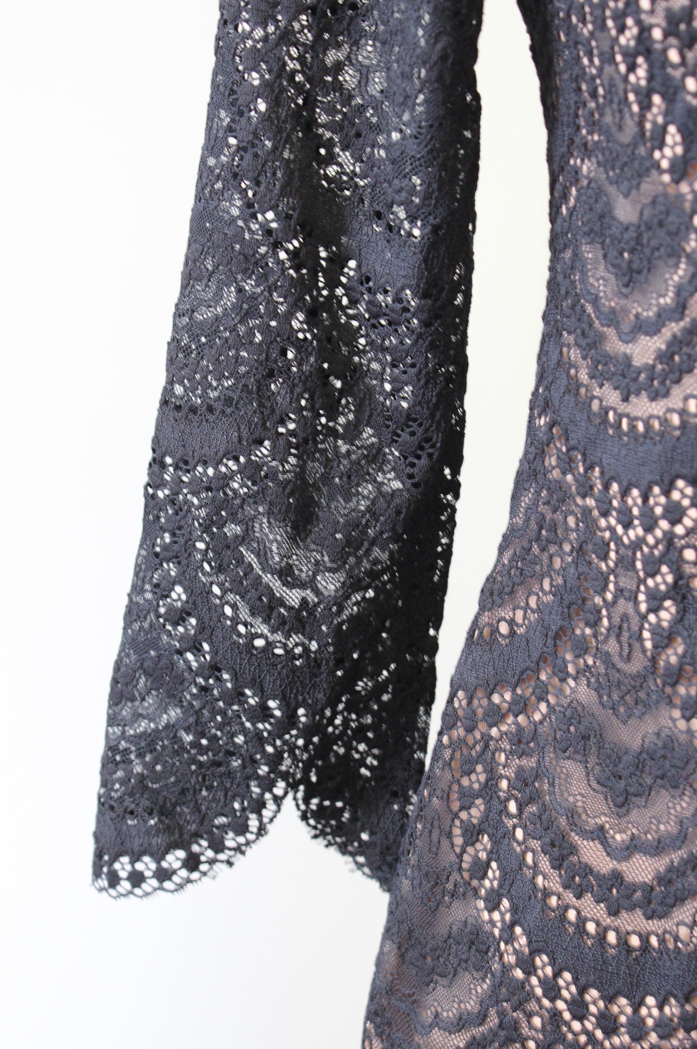 NWT For Love and Lemons Rosalita Black Scalloped Lace Keyhole Mini Dress Size S