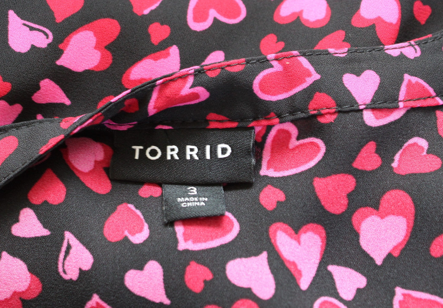 Torrid Black Pink Red Heart Print Split Neck Popover Blouse Shirt Size 3 3X Long Sleeve